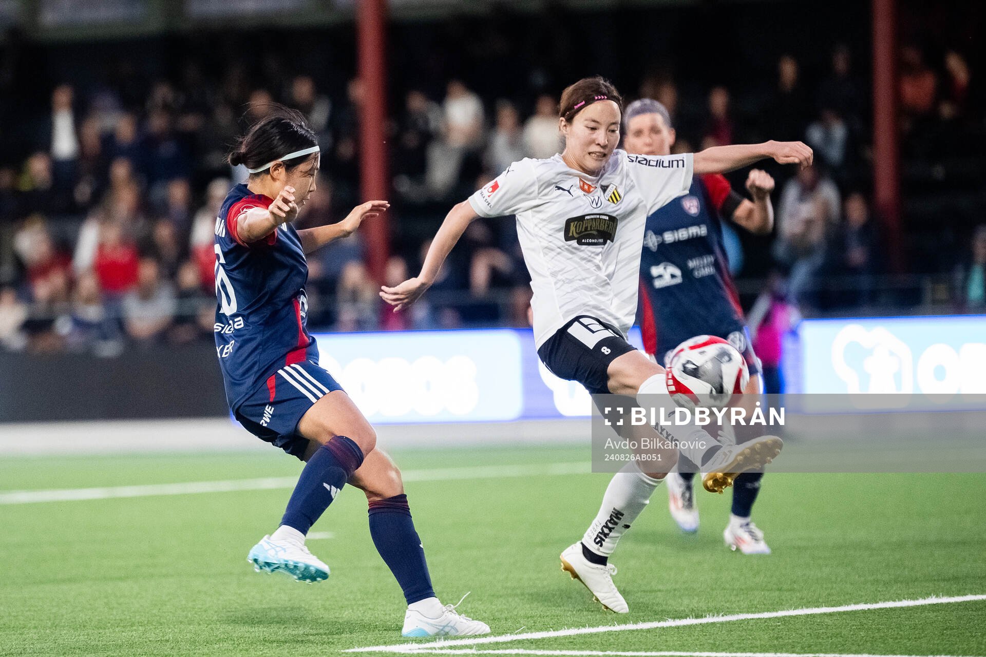 FC Rosengårds Mai Kadowaki och Häckens Hikaru Kitagawa