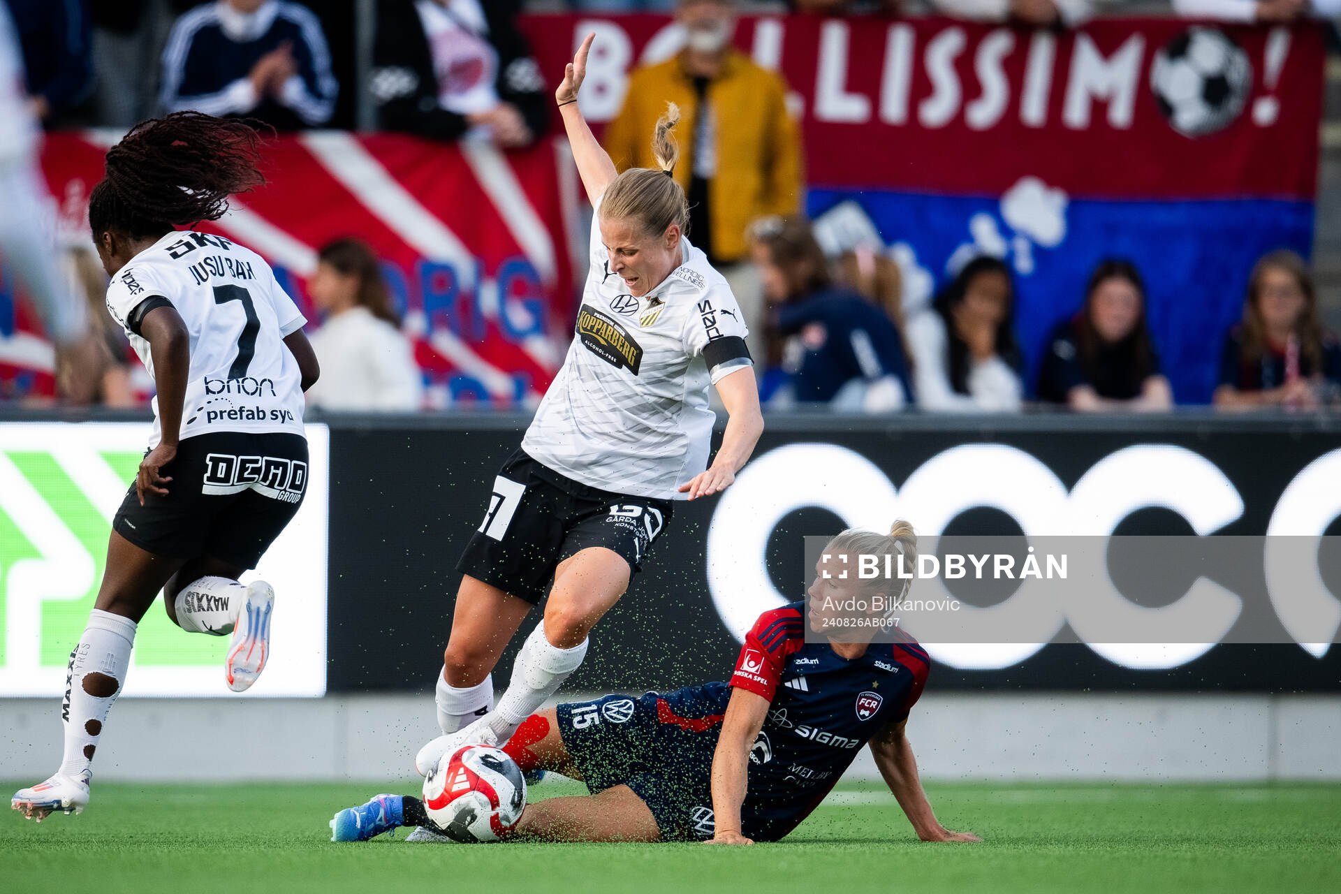 FC Rosengårds Jessica Wik och Häckens Anna Anvegård