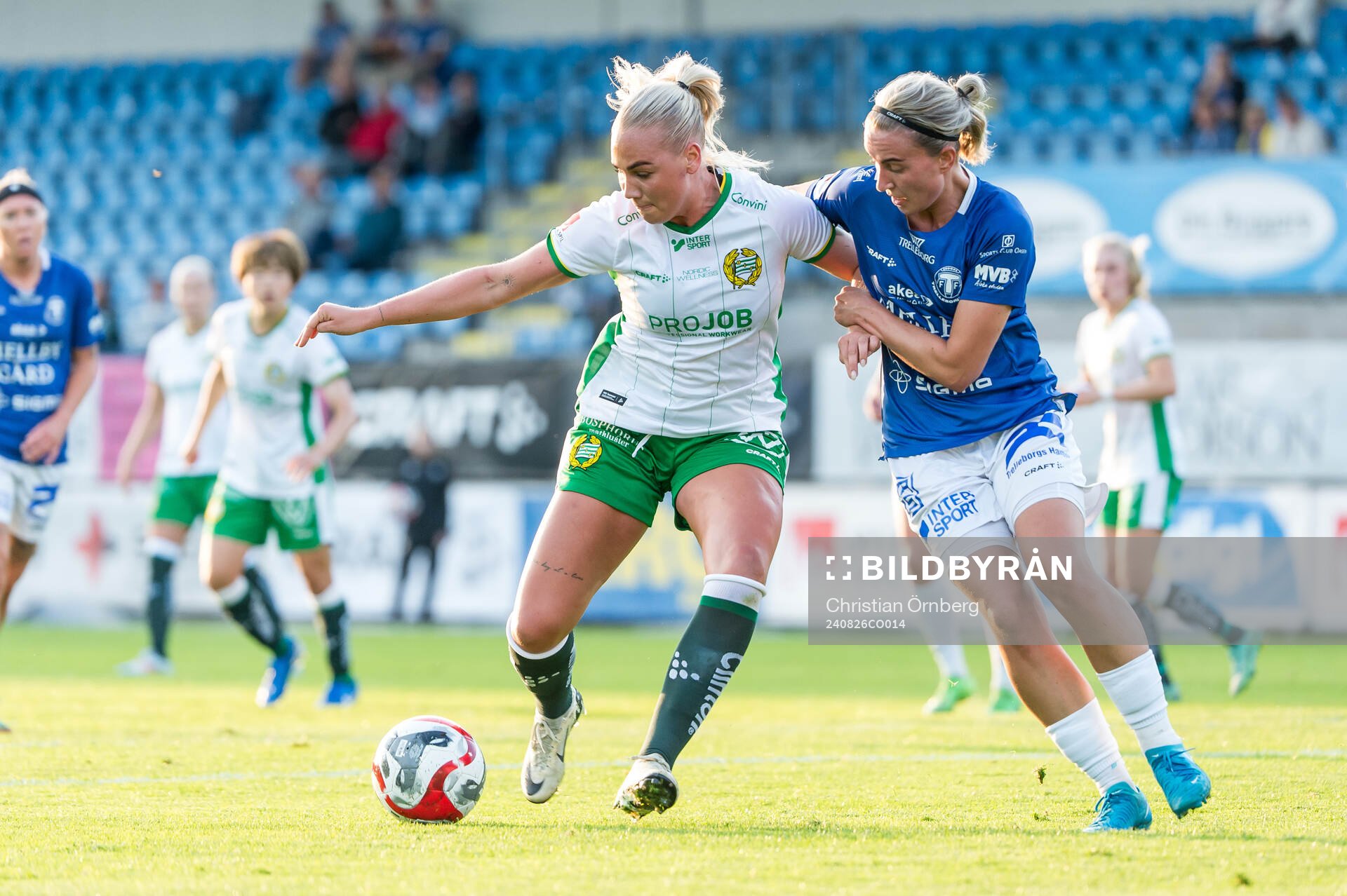 Hammarbys Cathinka Tandberg och Trelleborgs Viktoria Persson