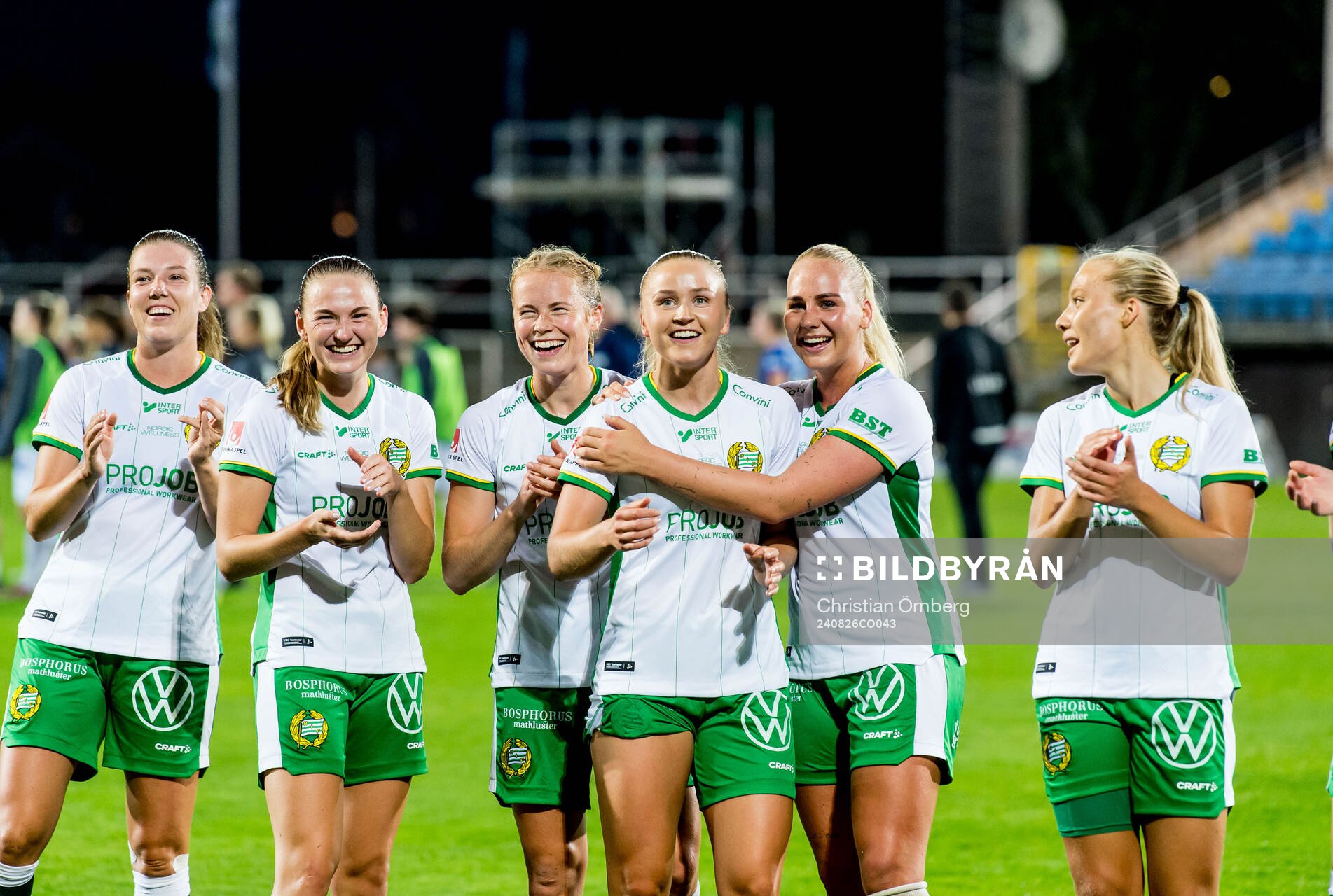 Hammarbys spelare jublar