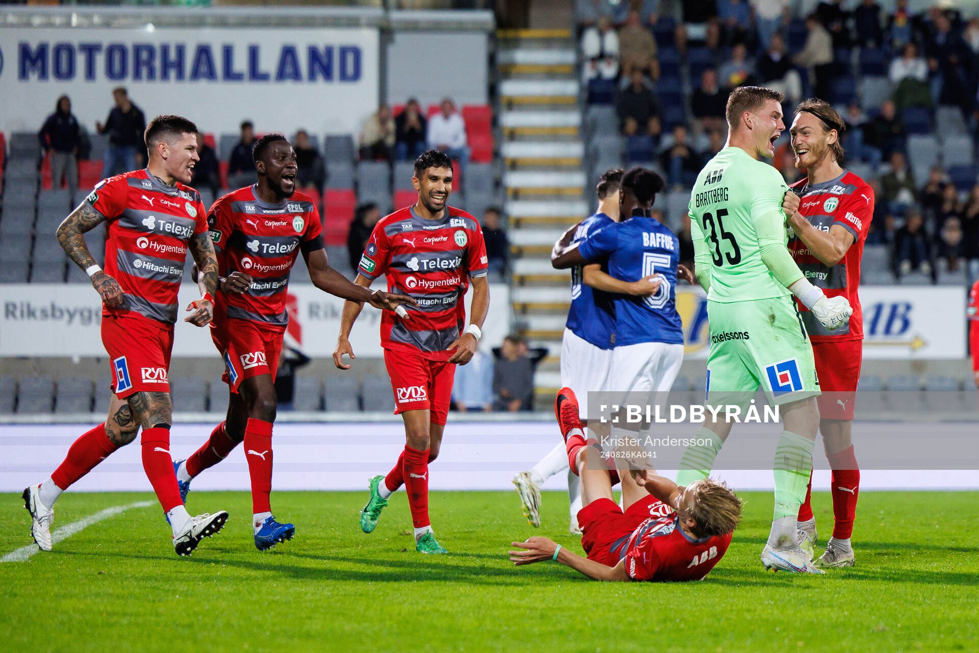 Västerås spelare jublar
