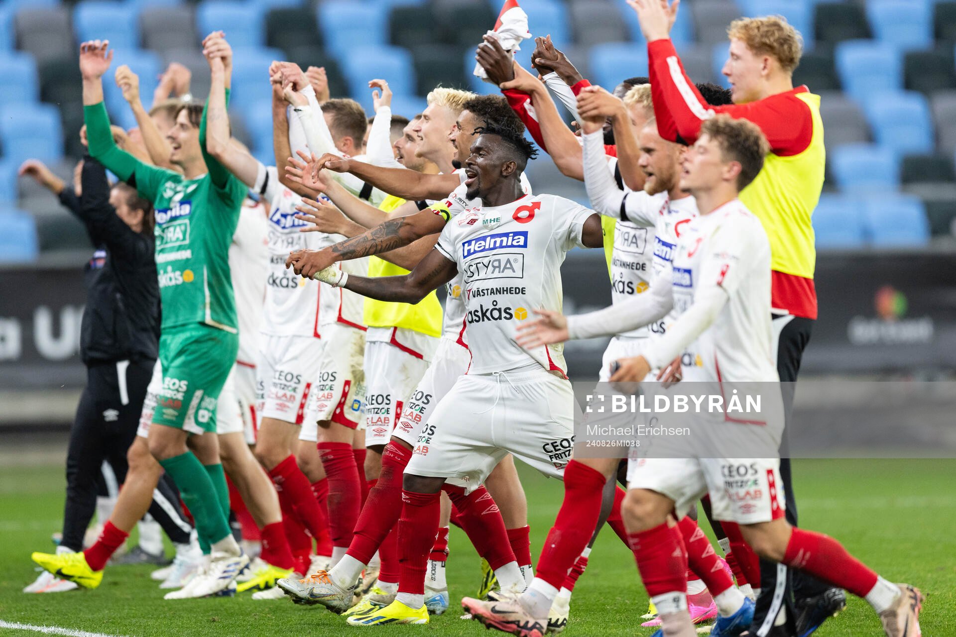 Degerfors spelare jublar efter fotbollsmatchen i Superettan mellan Örgryte och Degerfors den 26 augusti 2024 i Göteborg. 