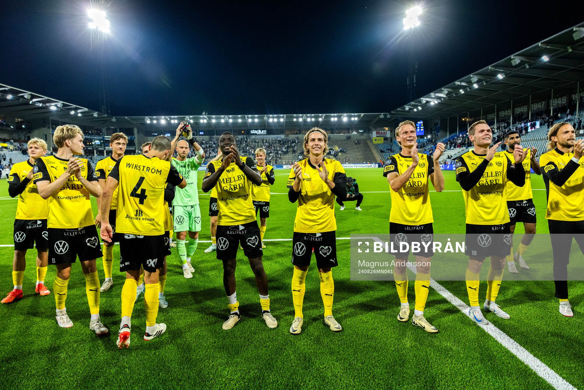 Mjällbys spelare jublar