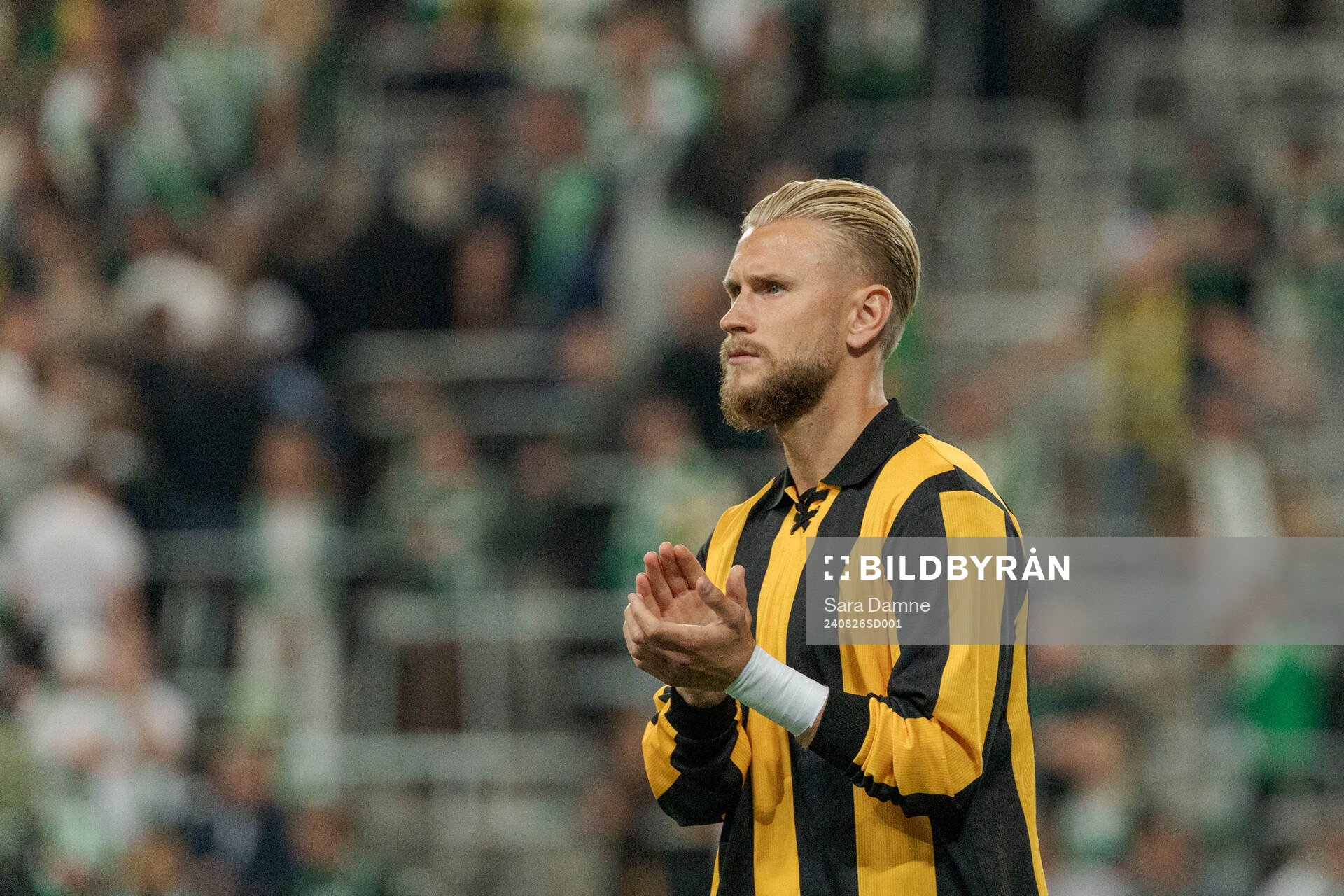 Hammarbys Simon Strand deppar