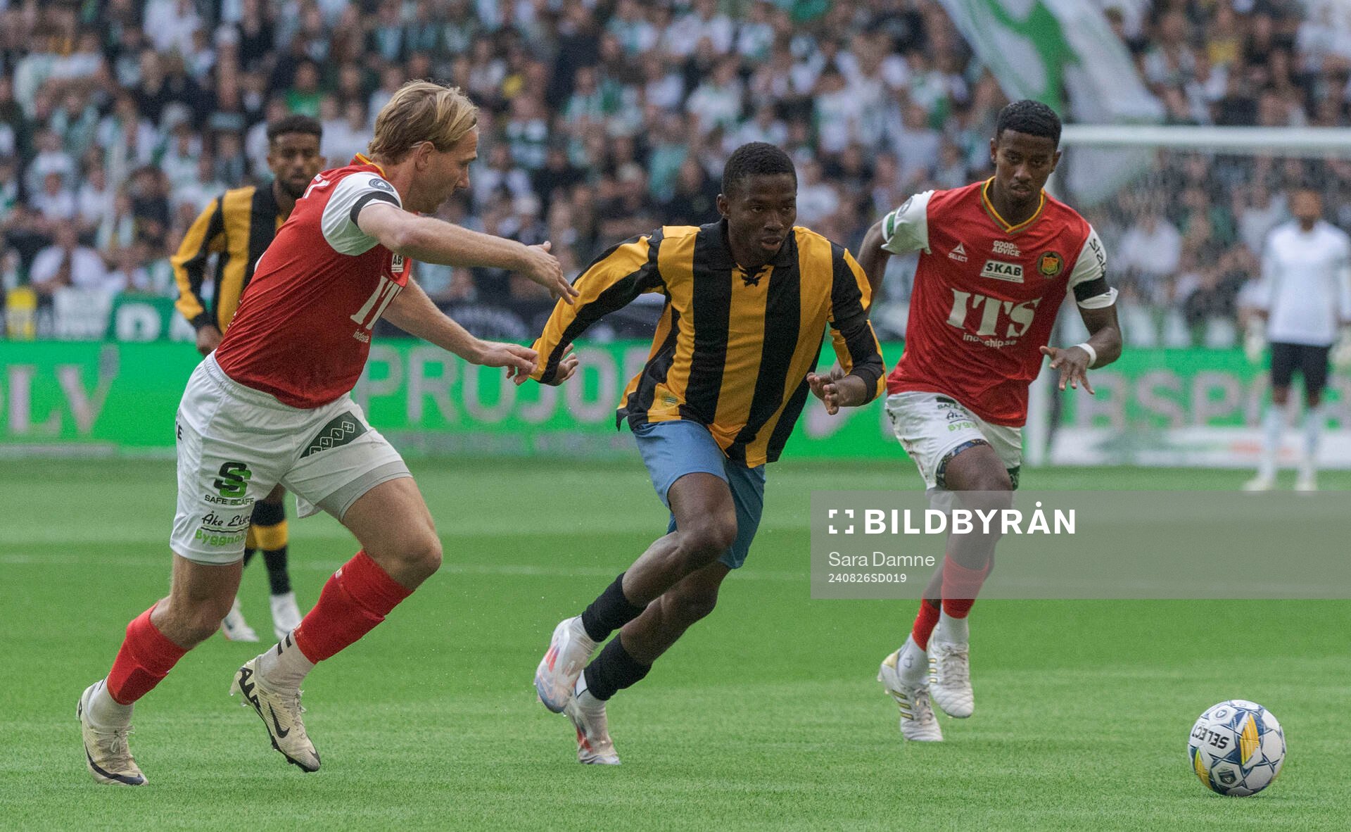 GAIS August Wängberg, Hammarbys Bouzomana Toure och GAIS