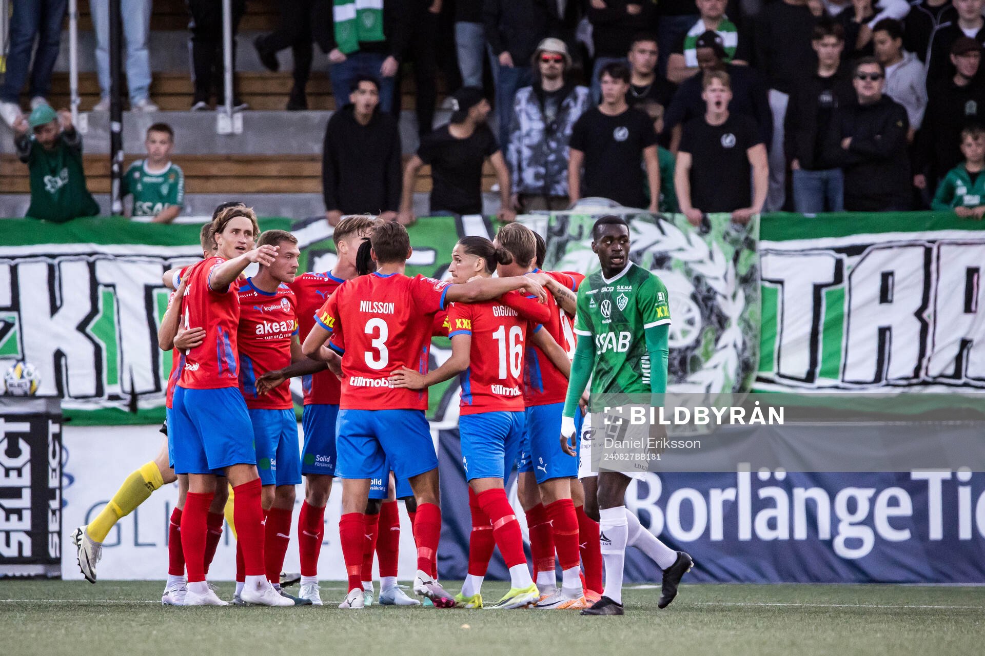 Helsingborgs spelare jublar