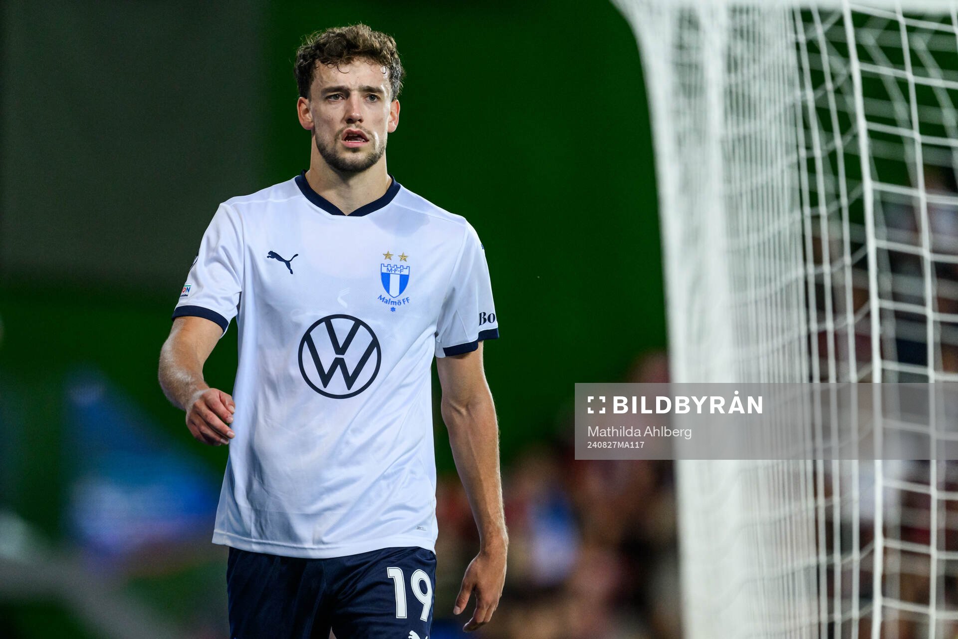Colin Rösler of Malmö FF looks dejected