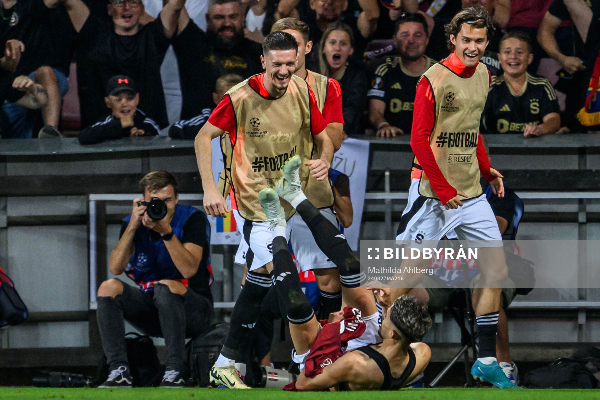 Albion Rrahmani of Sparta Prag celebrates scorn 2-0