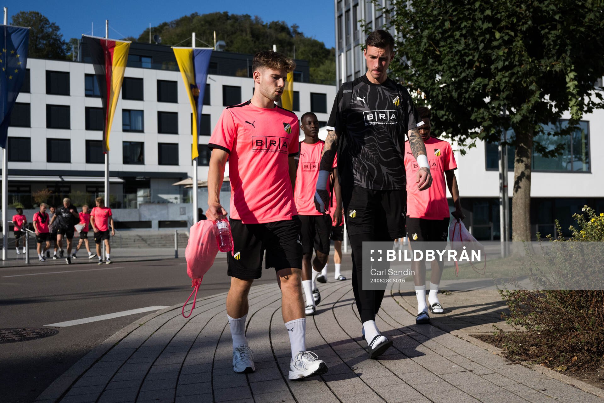Lars Olden Larsen and Goalkeeper Andreas Linde of Häcken