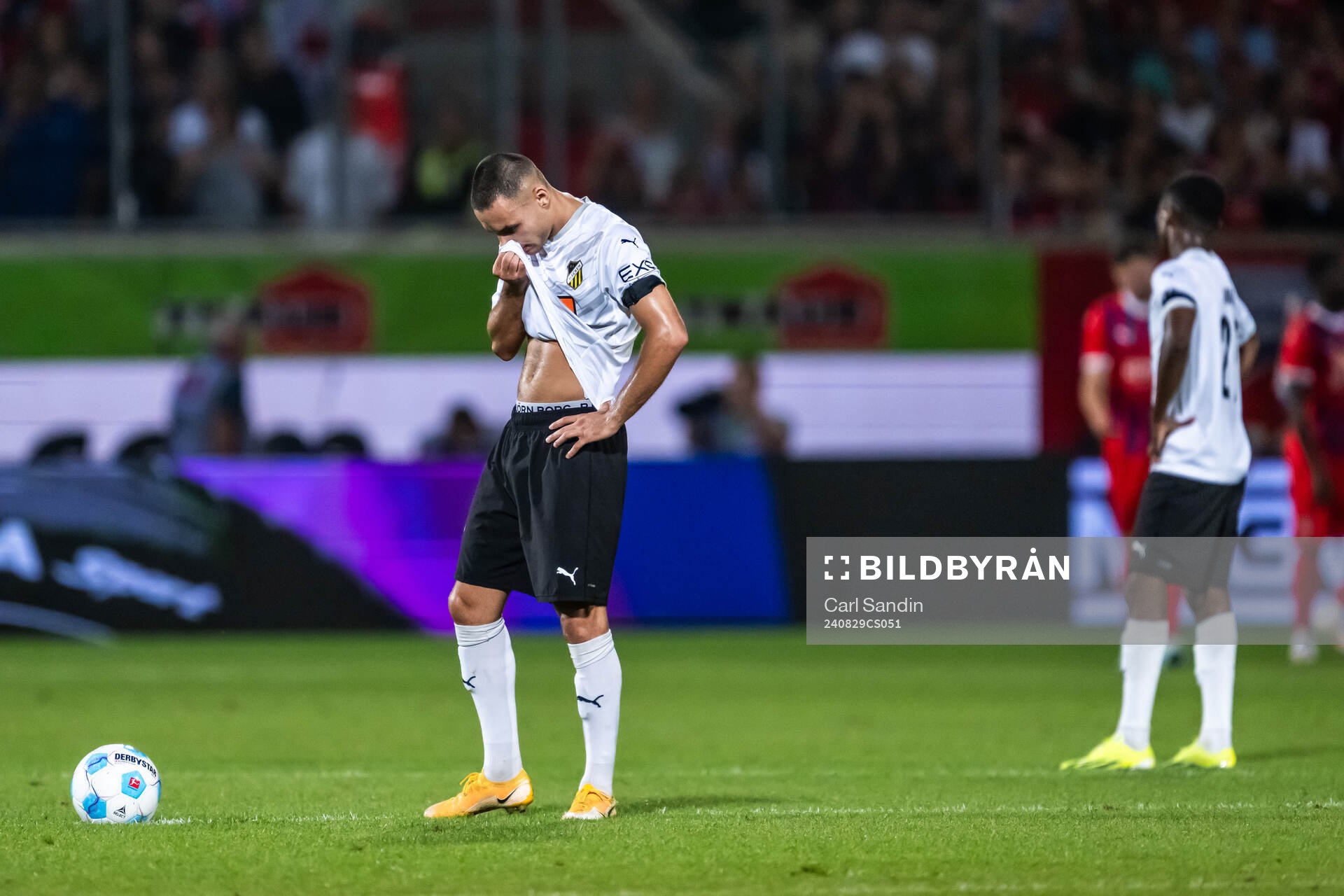 Ali Youssef of Häcken looks dejected