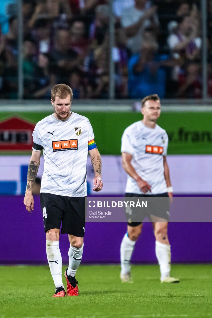 Simon Gustafson of Häcken looks dejected