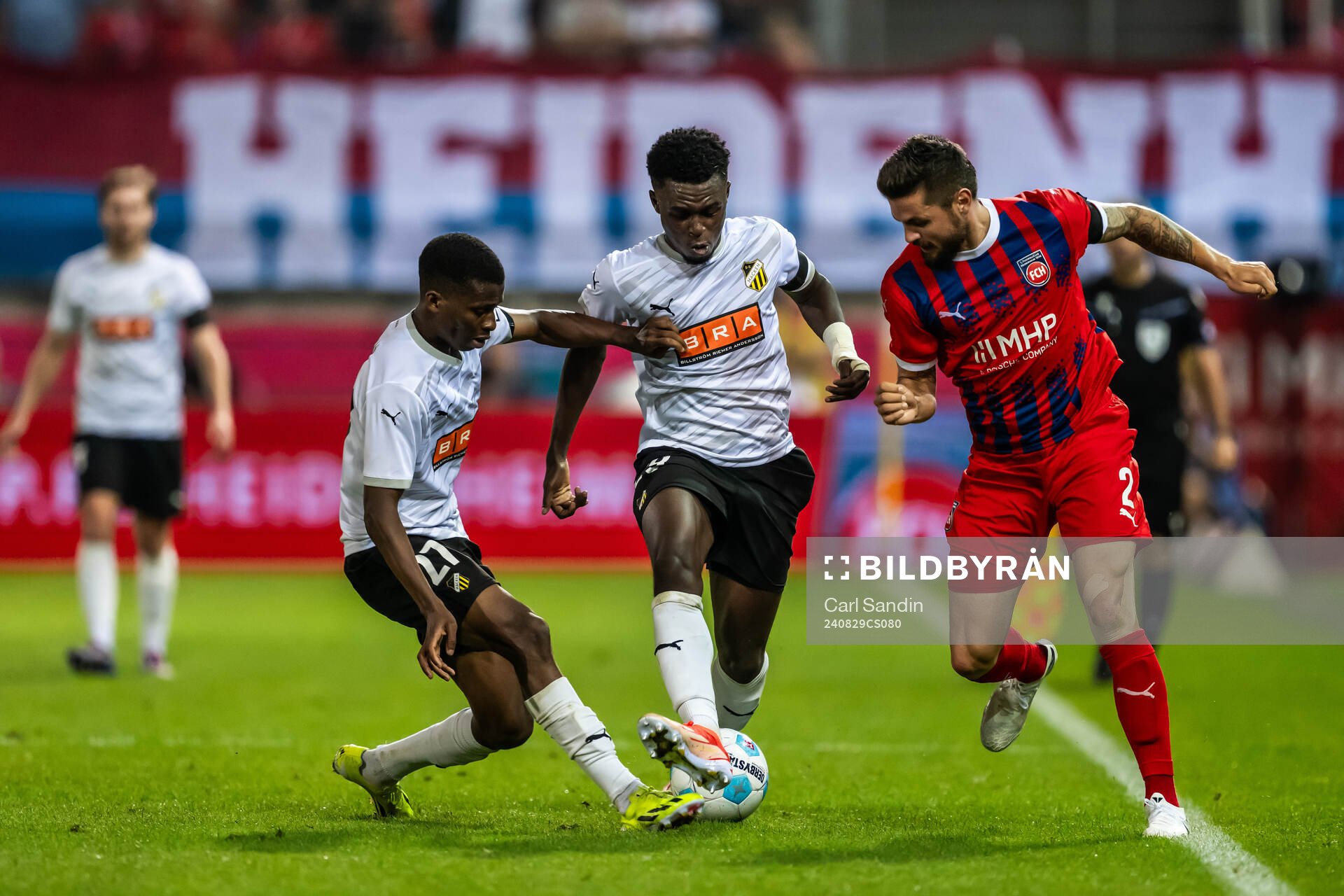 Akoua Romeo Amane and Zeidane Inoussa of Häcken