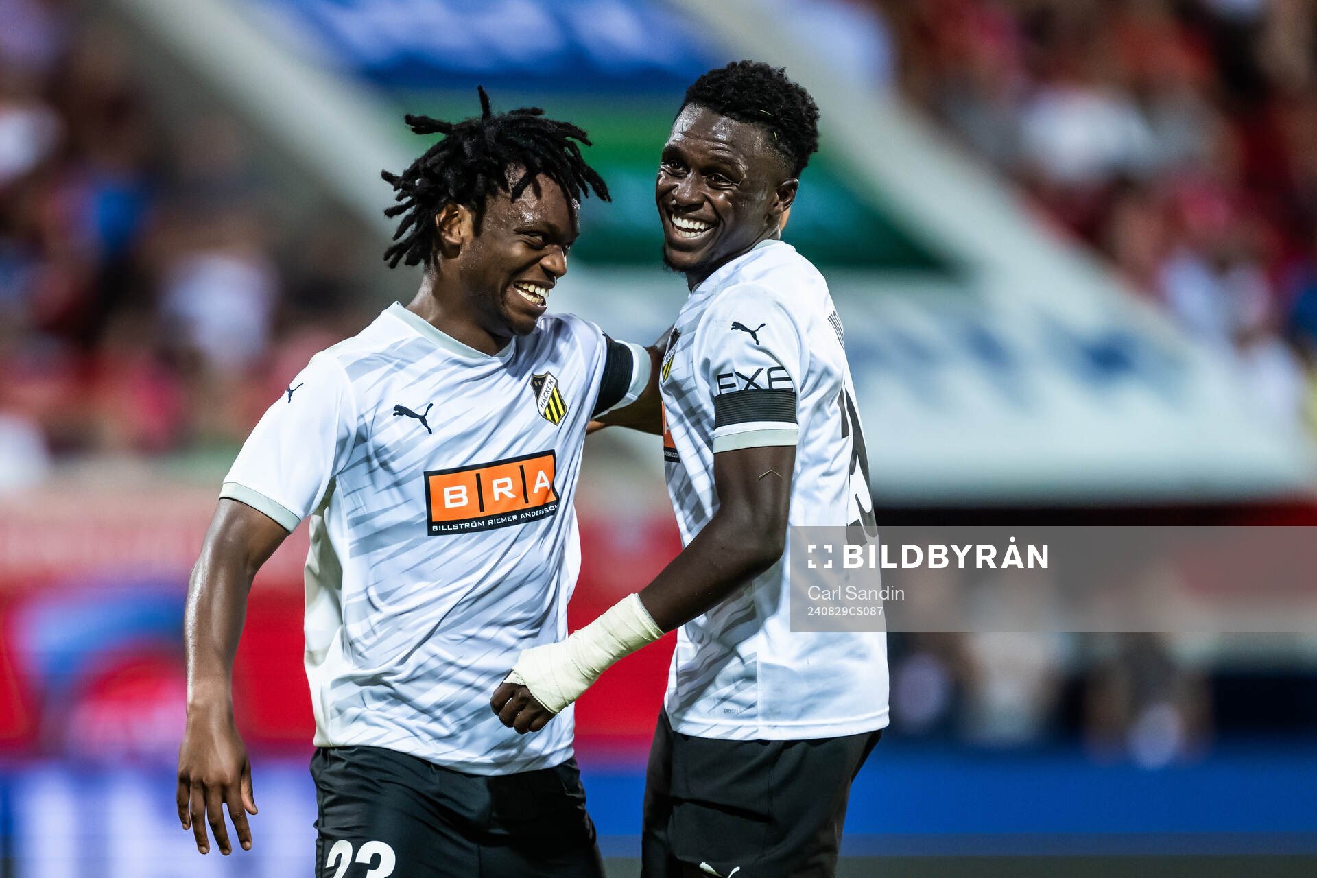 Jeremy Agbonifo and Zeidane Inoussa of Häcken celebrate