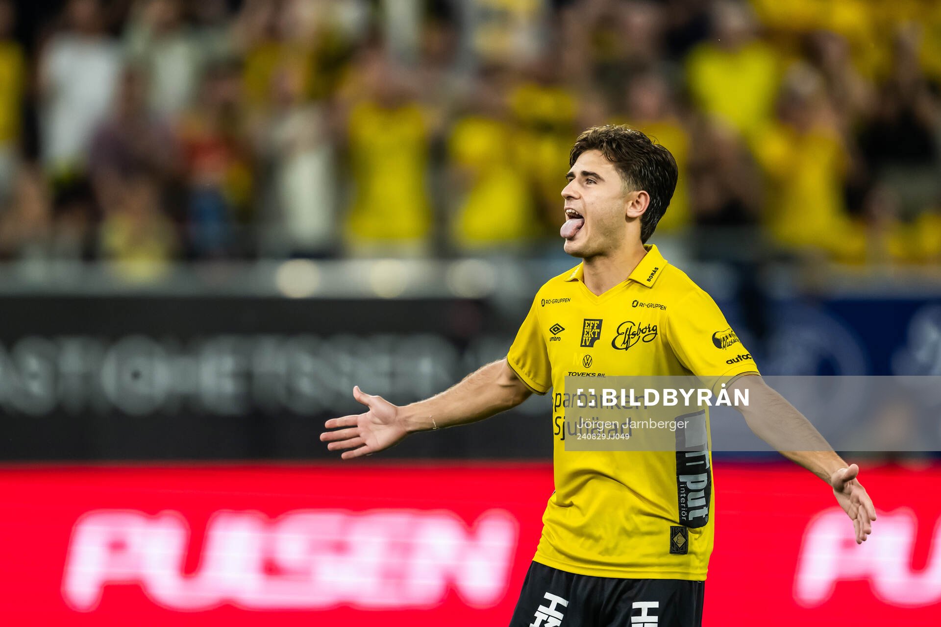 Besfort Zeneli of Elfsborg celebrates at a penalty shoot out