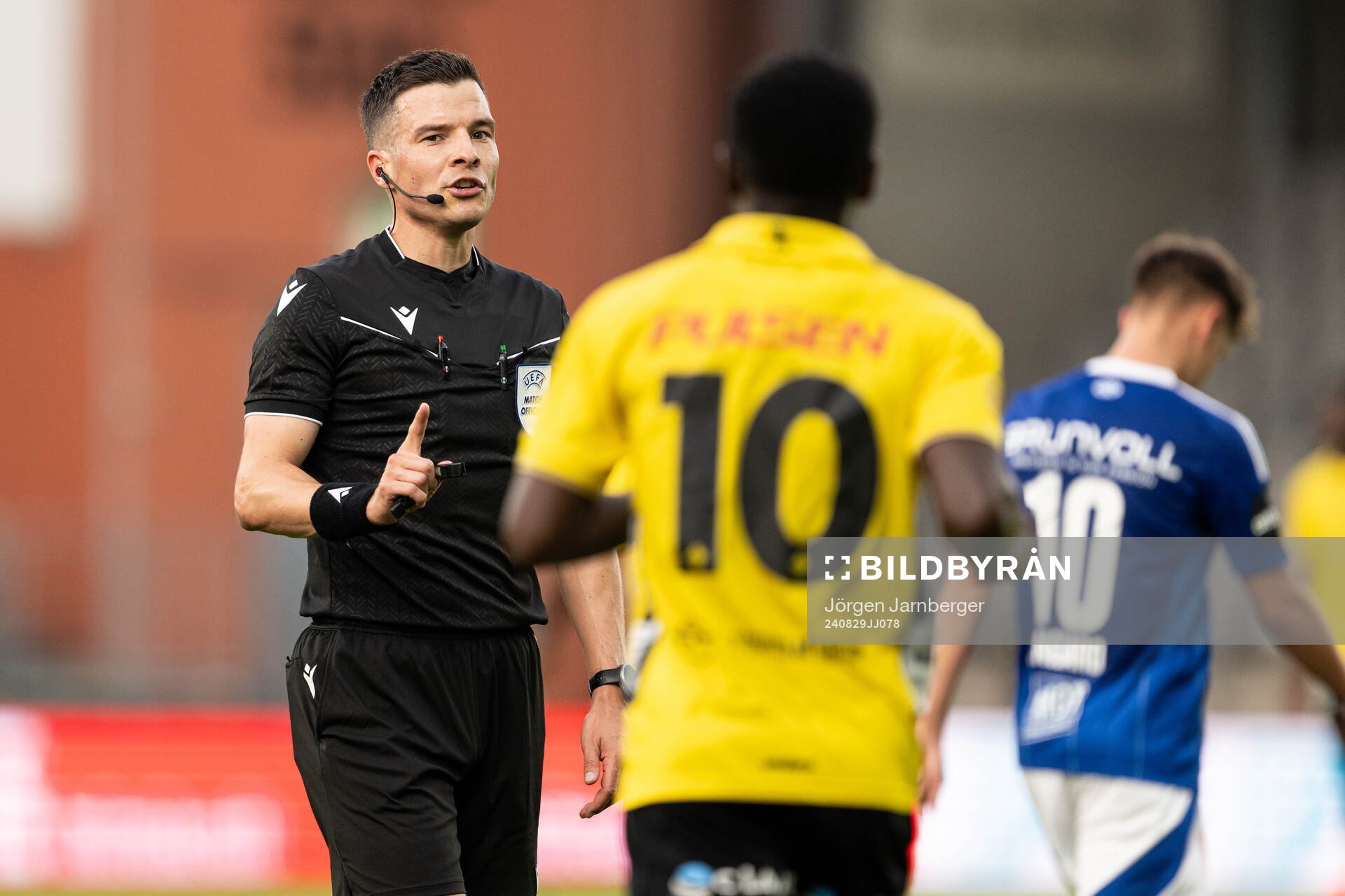 Referee Harm Osmers