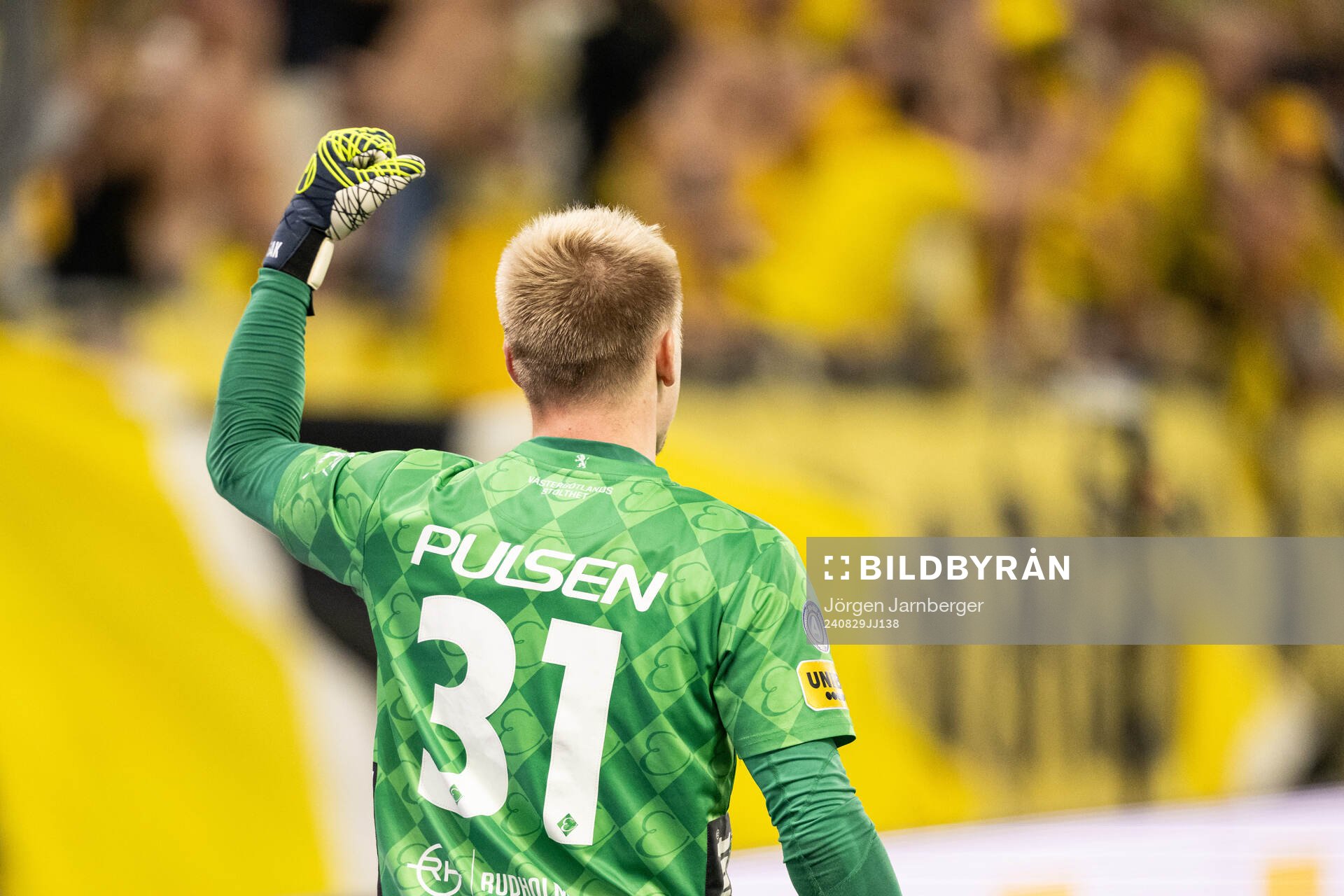 Goalkeeper Isak Pettersson of Elfsborg celebrates