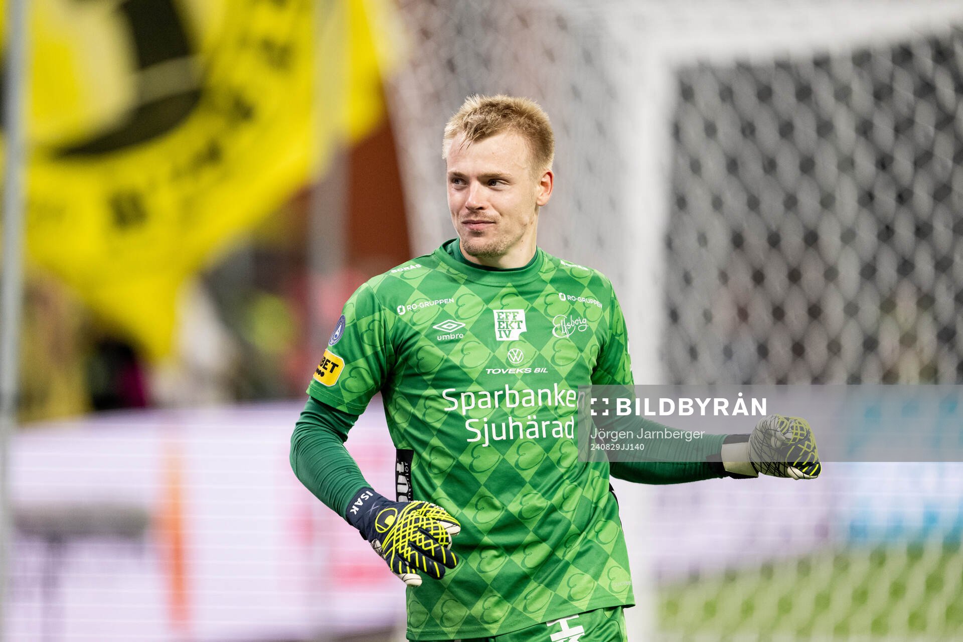 Goalkeeper Isak Pettersson of Elfsborg celebrates