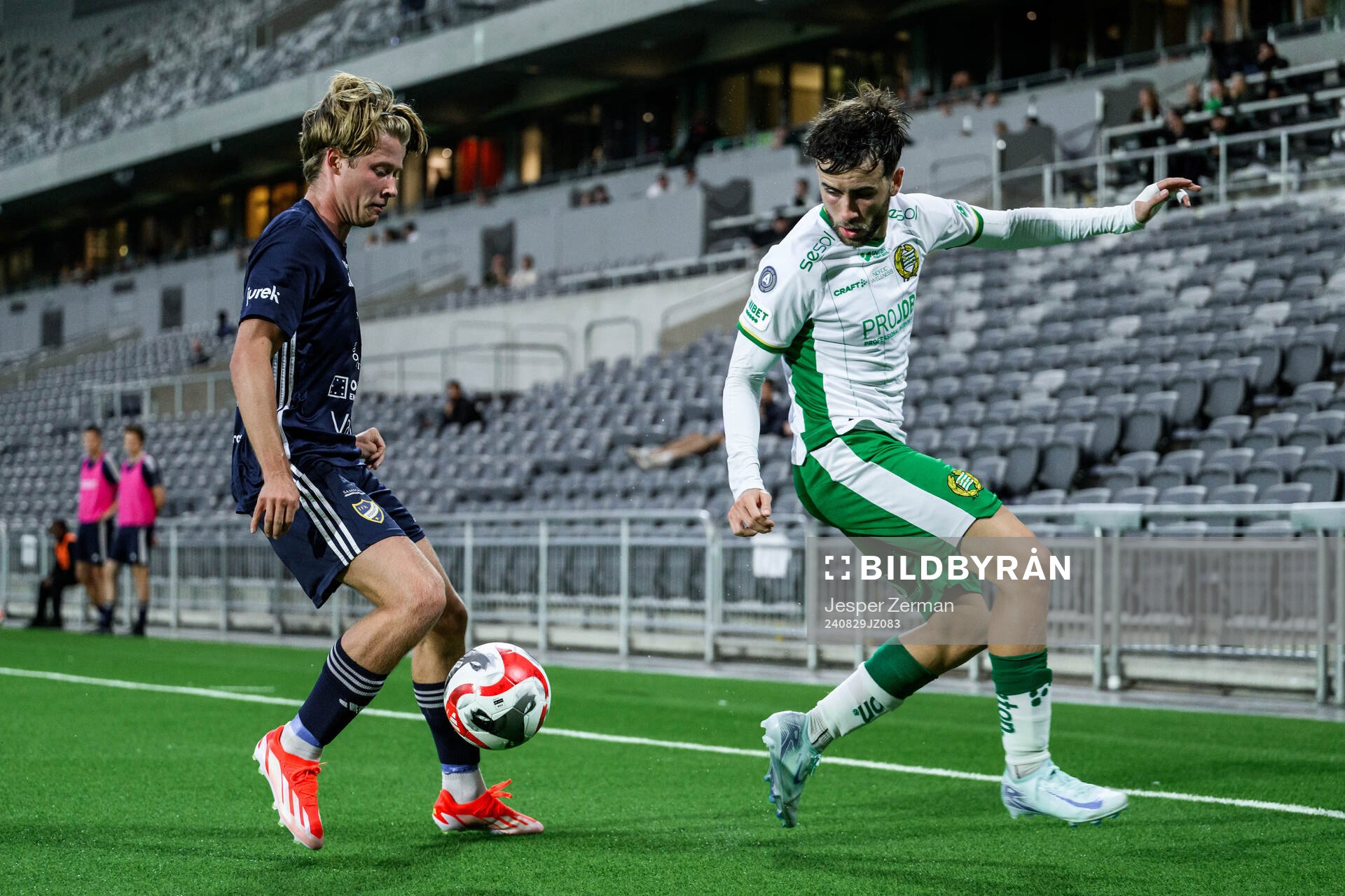 IFK Stocksunds Luca Treacy Kullenberg och Hammarbys Marc