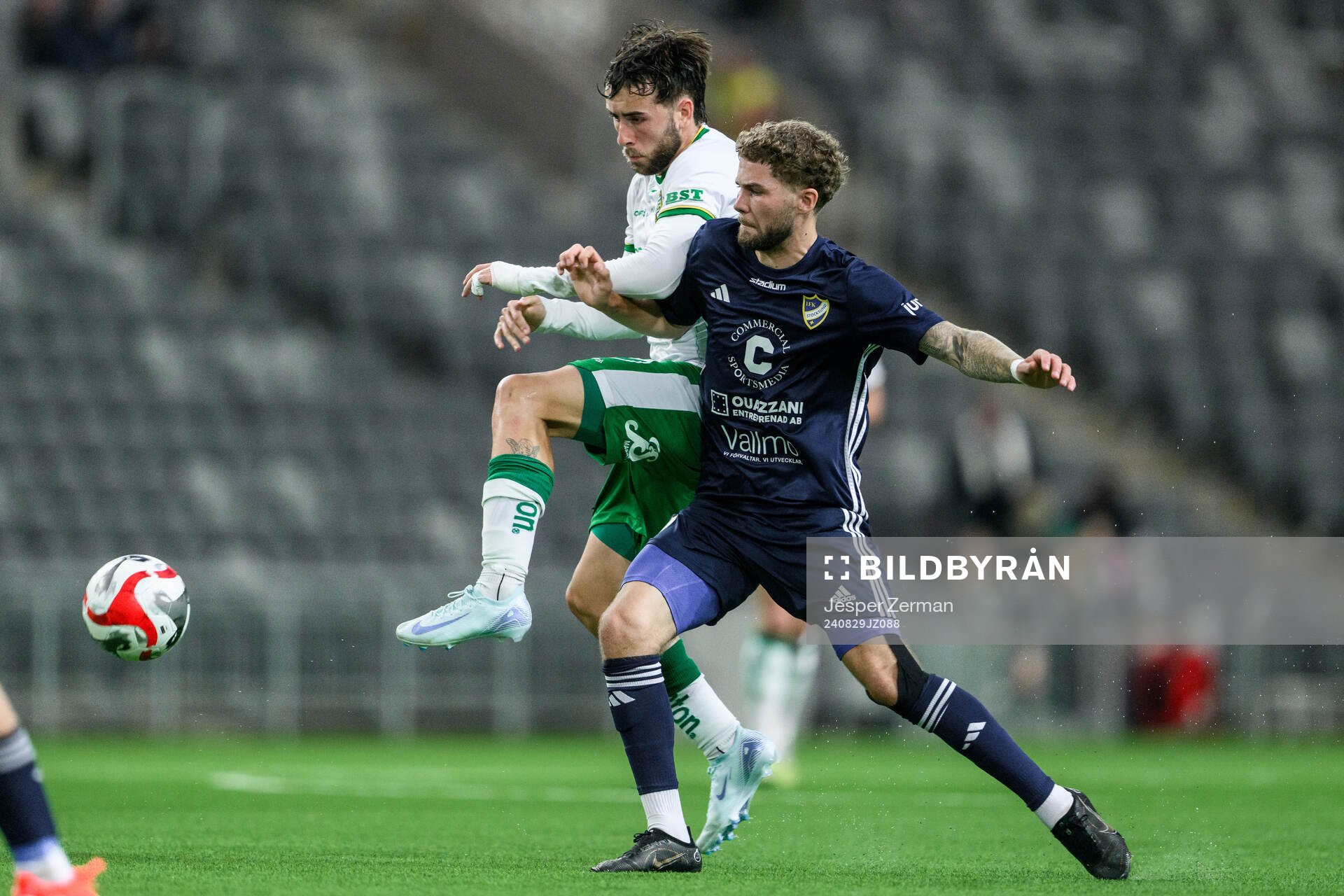 Hammarbys Marc Llinares Barragan och IFK Stocksunds Simon