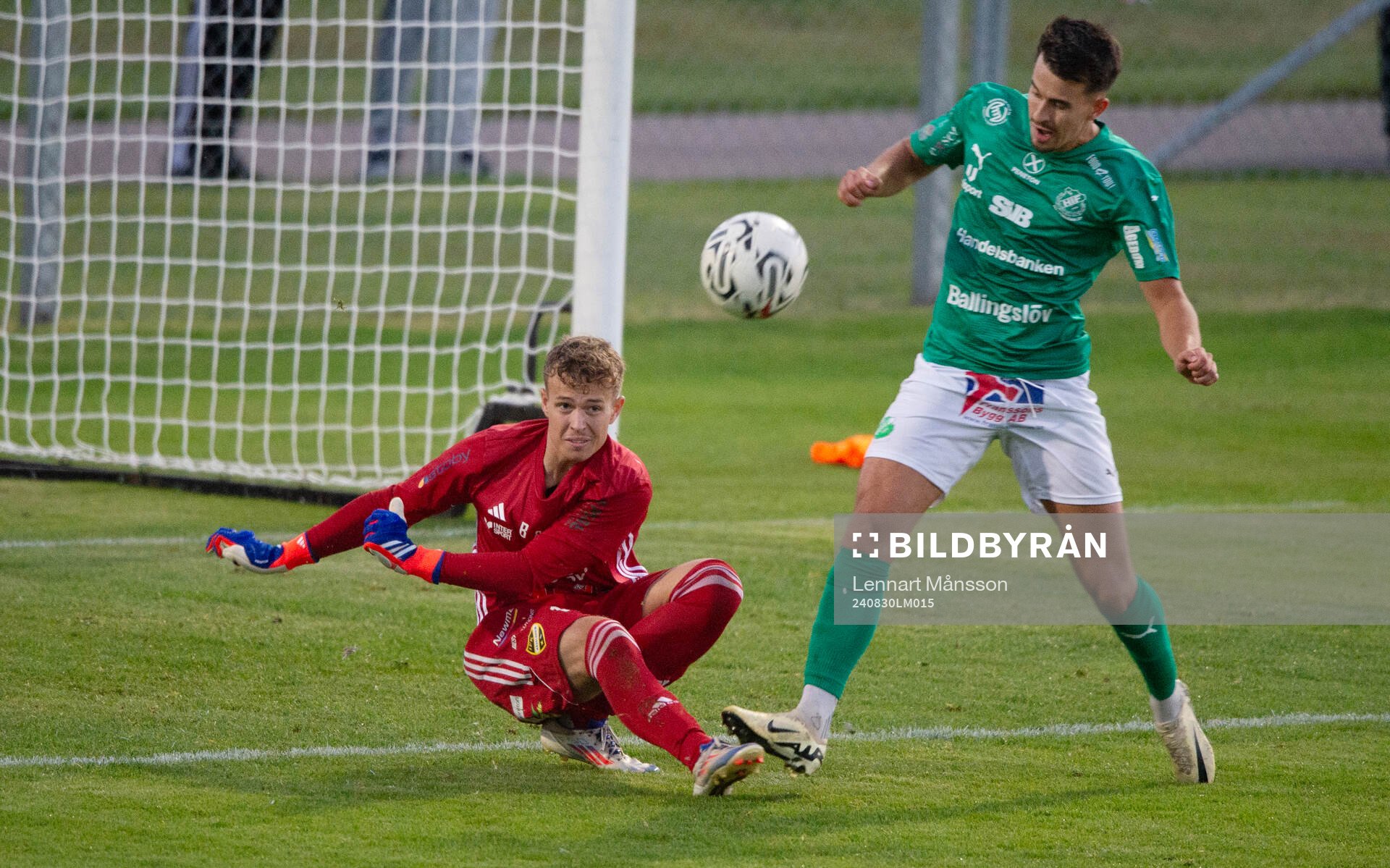 IFK Hässleholms målvakt Alve Lind (född 2006) stämplas