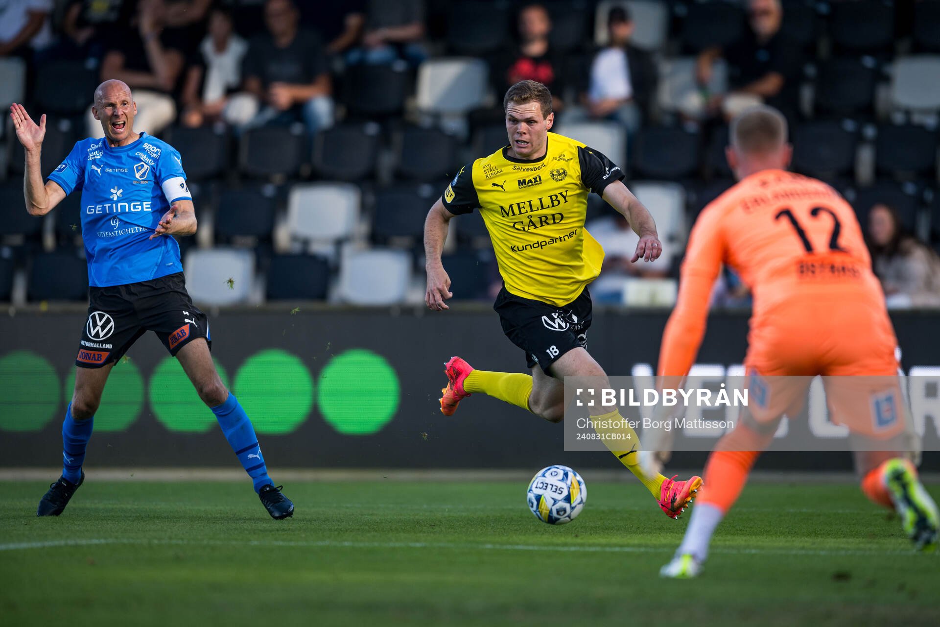 Halmstads Andreas Johansson och Mjällbys Jacob Bergström
