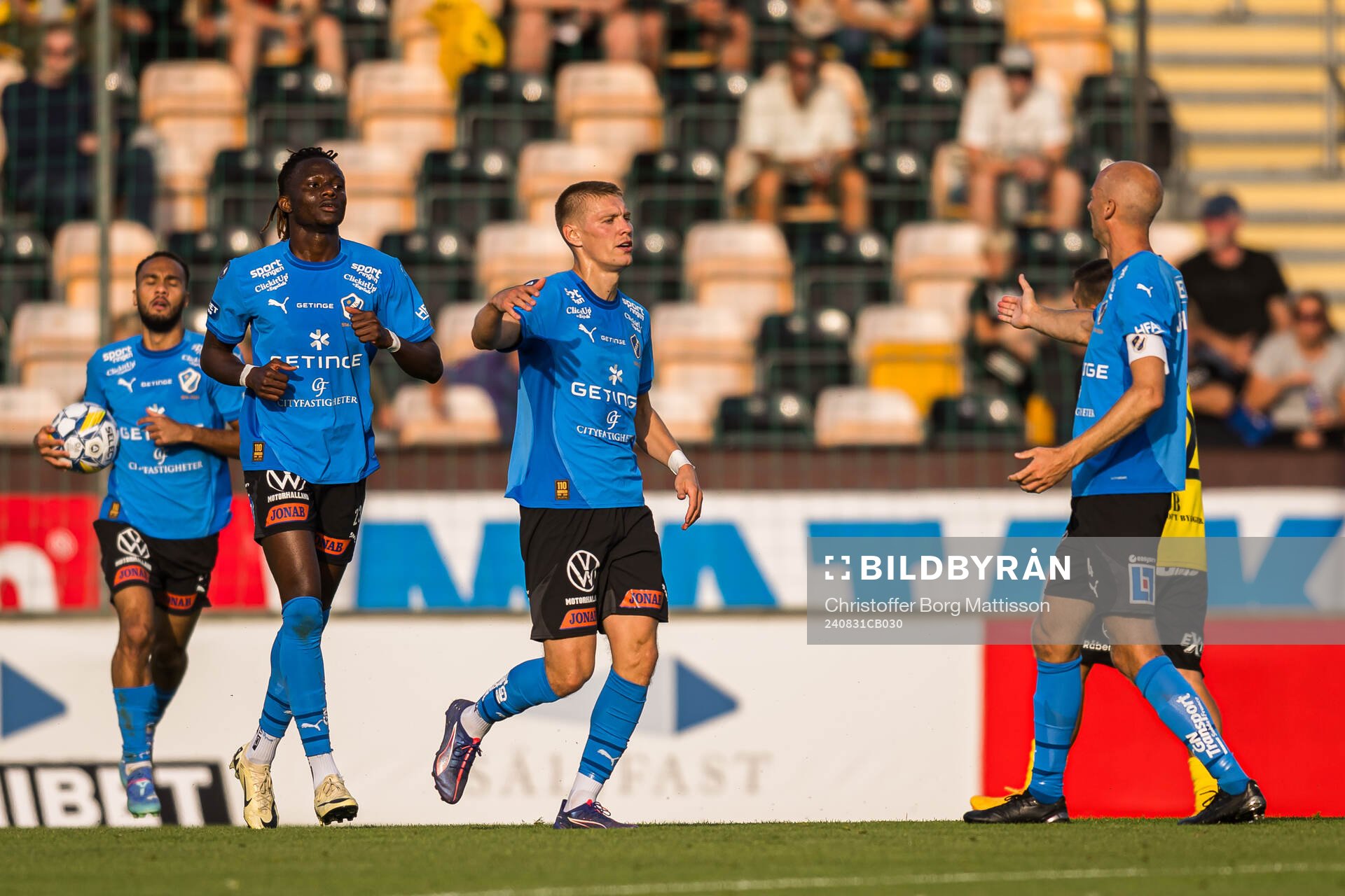 Halmstads Birnir Ingason jublar
