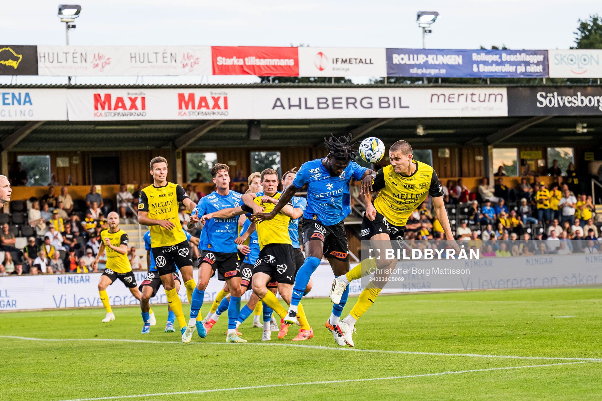 Halmstads Joseph Baffoe och Mjällbys Rasmus Wikström