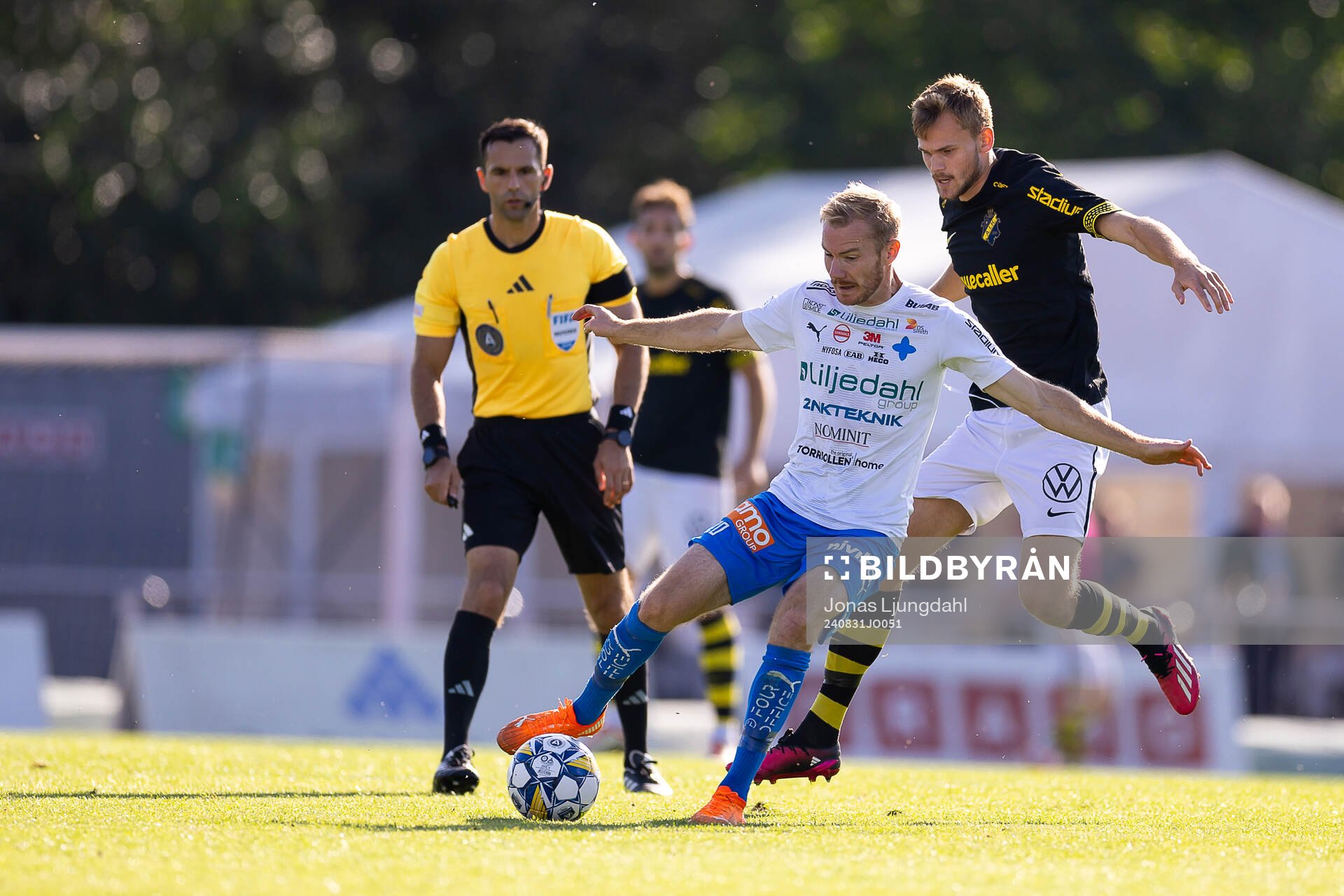 Värnamos Freddy Winsth och AIKs Oscar Uddenäs