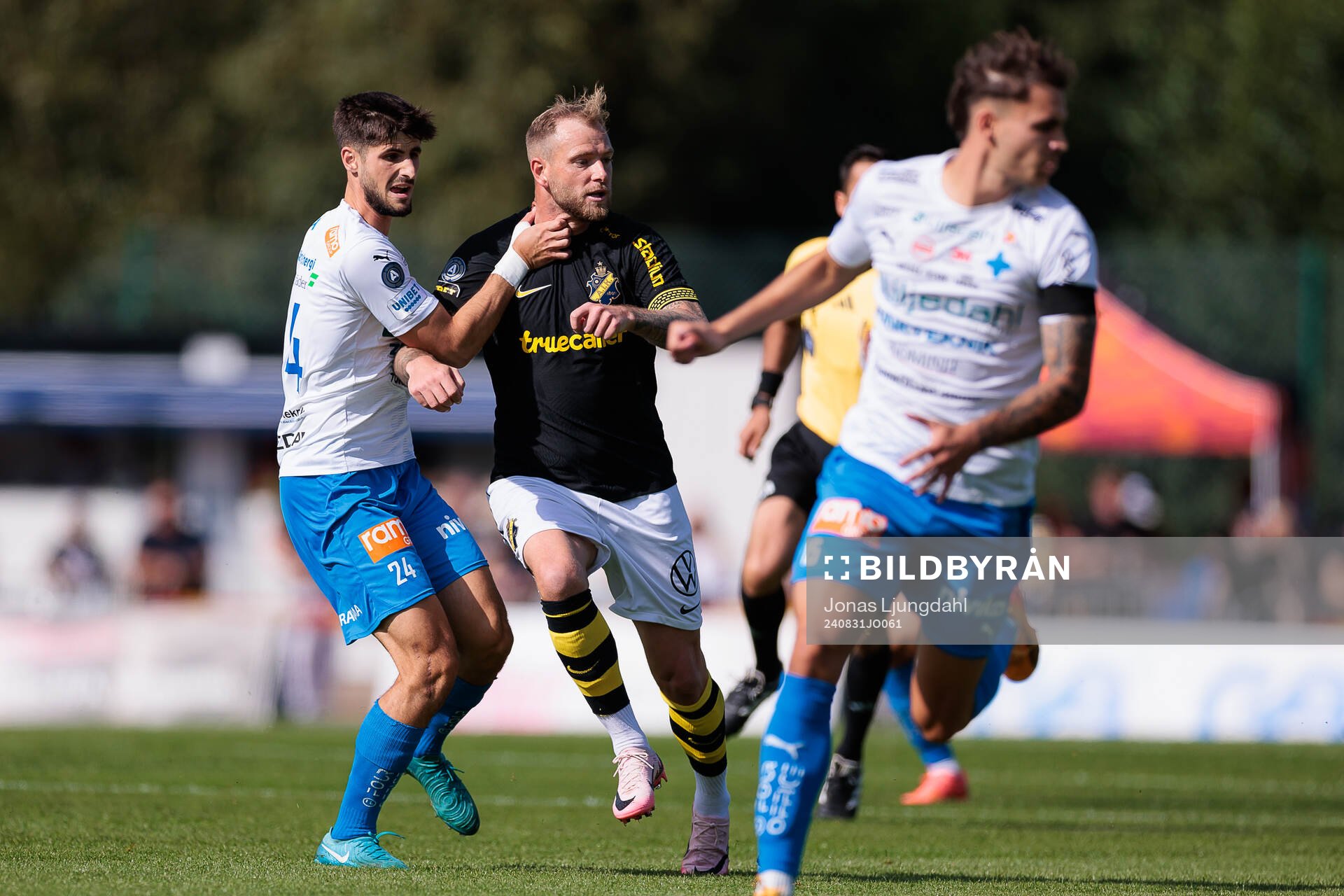 Värnamos Emin Grozdanic och AIKs John Guidetti