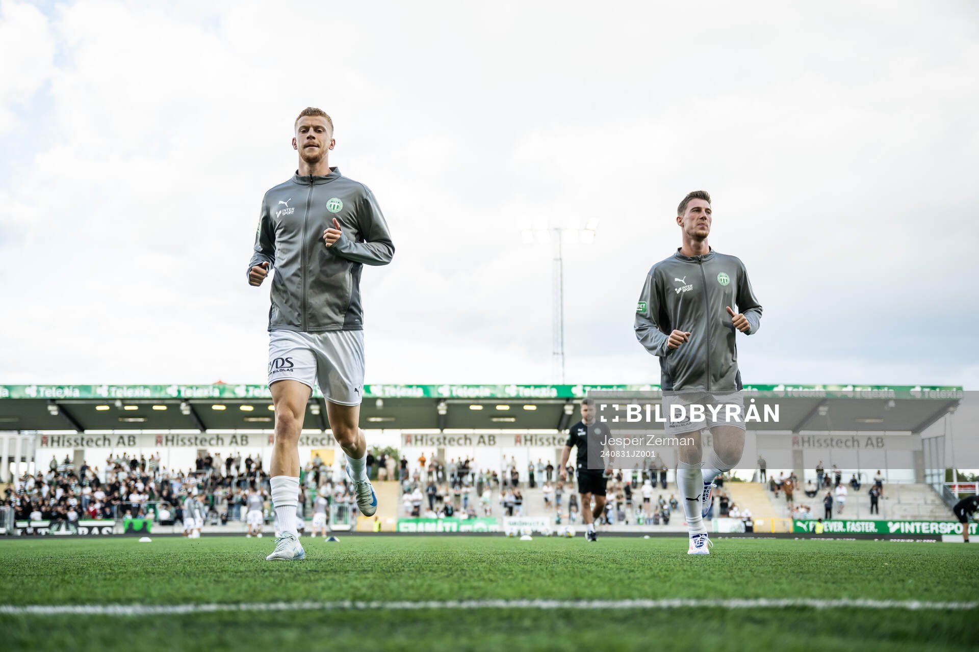 Västerås spelare värmer upp