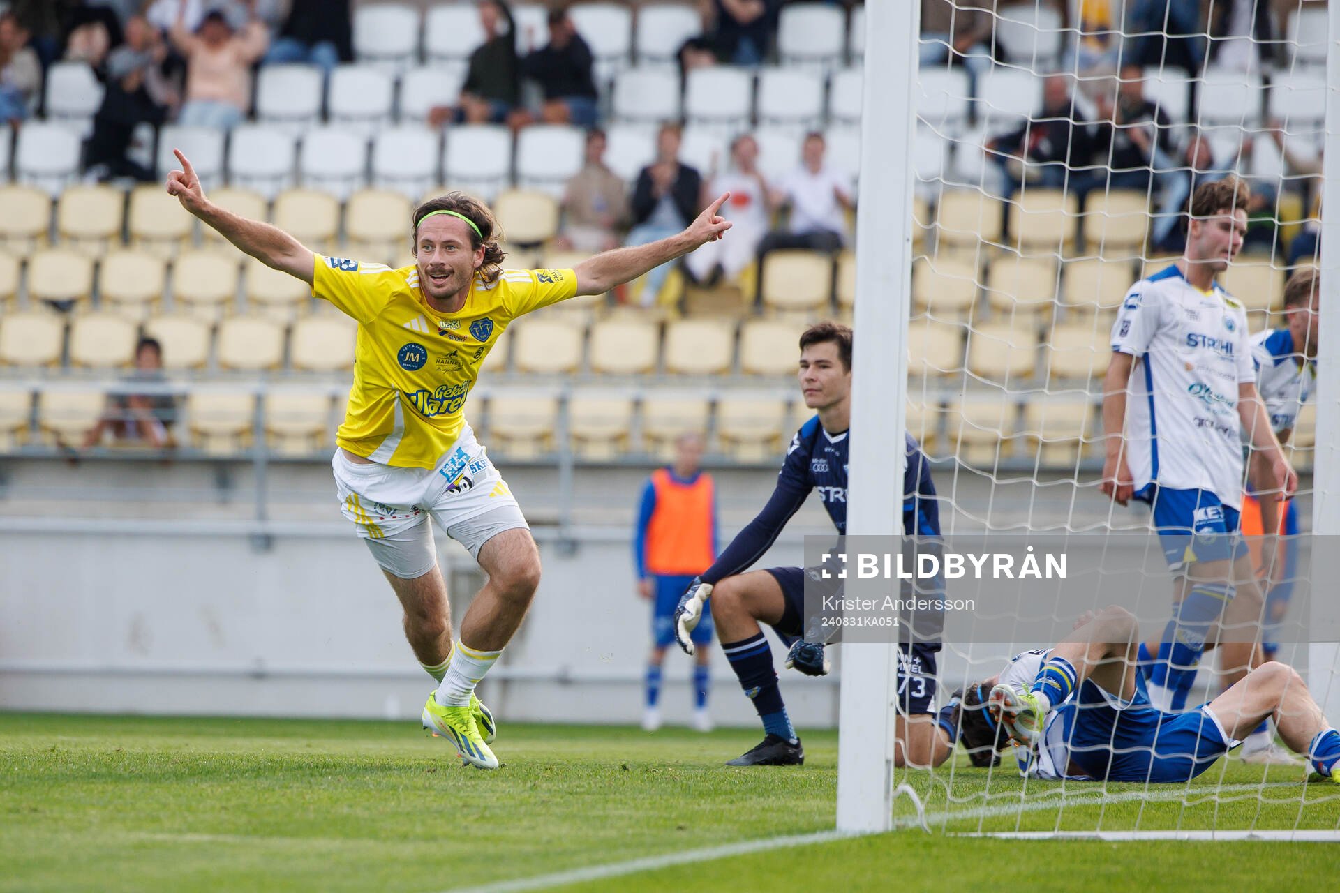 Falkenbergs Rasmus Andersson jublar