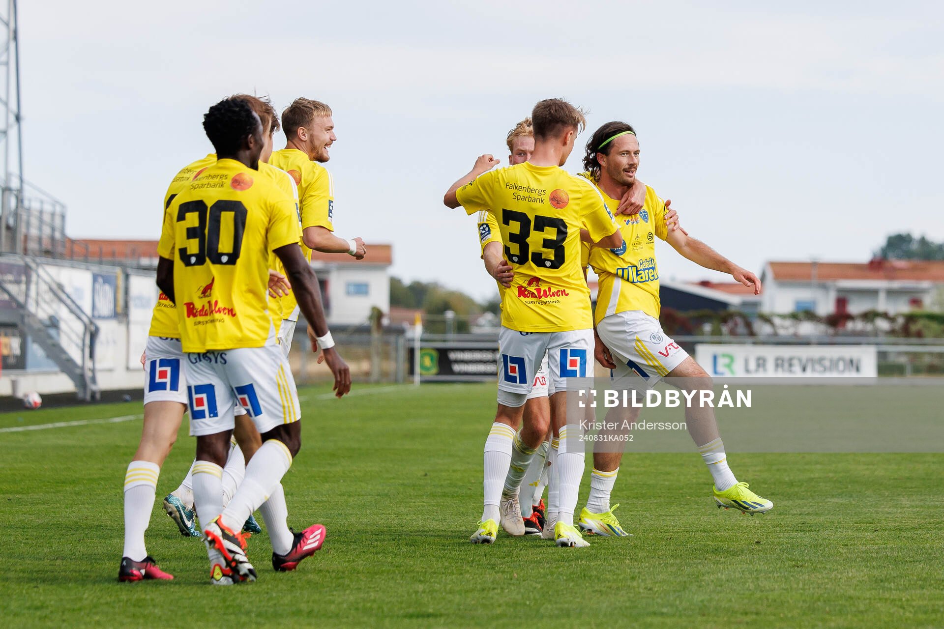 Falkenbergs spelare jublar
