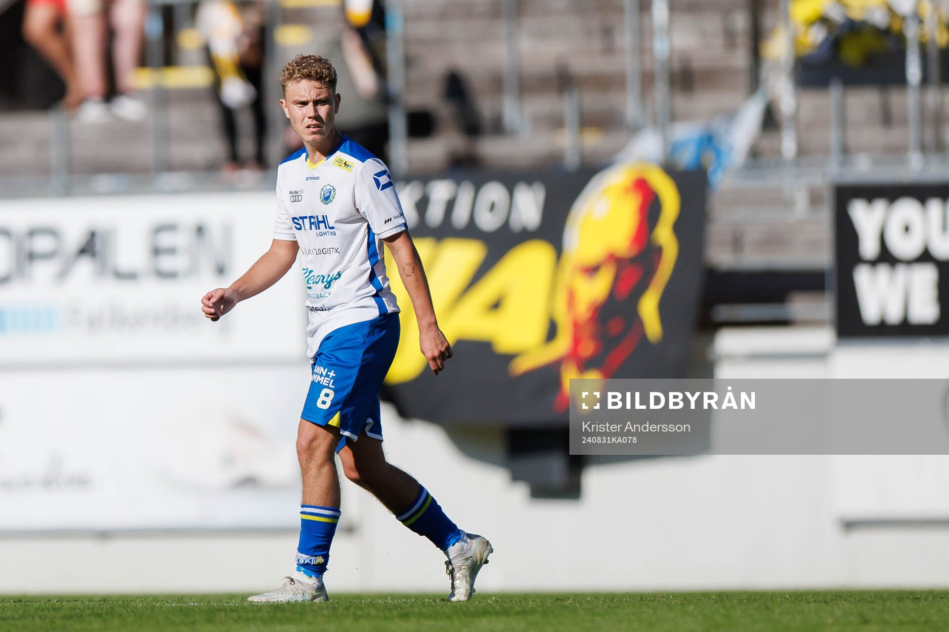 Onsalas William Berglund under fotbollsmatchen i Ettan södra mellan Falkenberg och Onsala den 31 augusti 2024 i Falkenberg. 