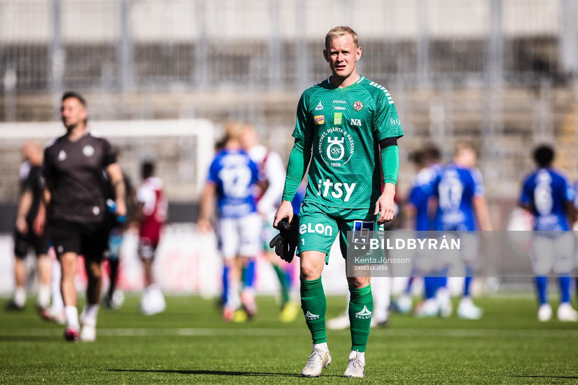 Örebros målvakt Malte Påhlsson deppar
