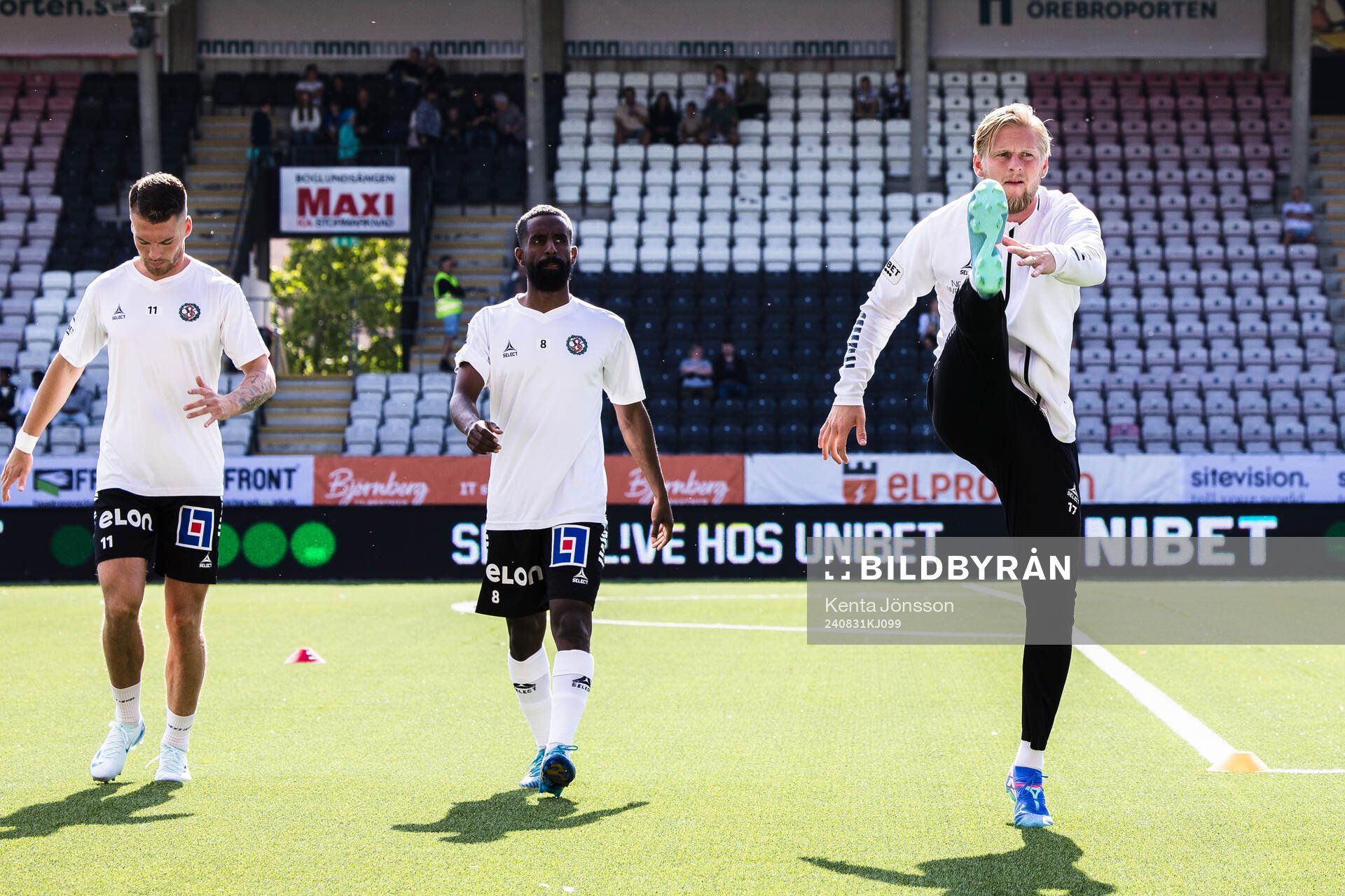 Örebros Samuel Kroon (v), Mohammed Saeid (m) och Kalle