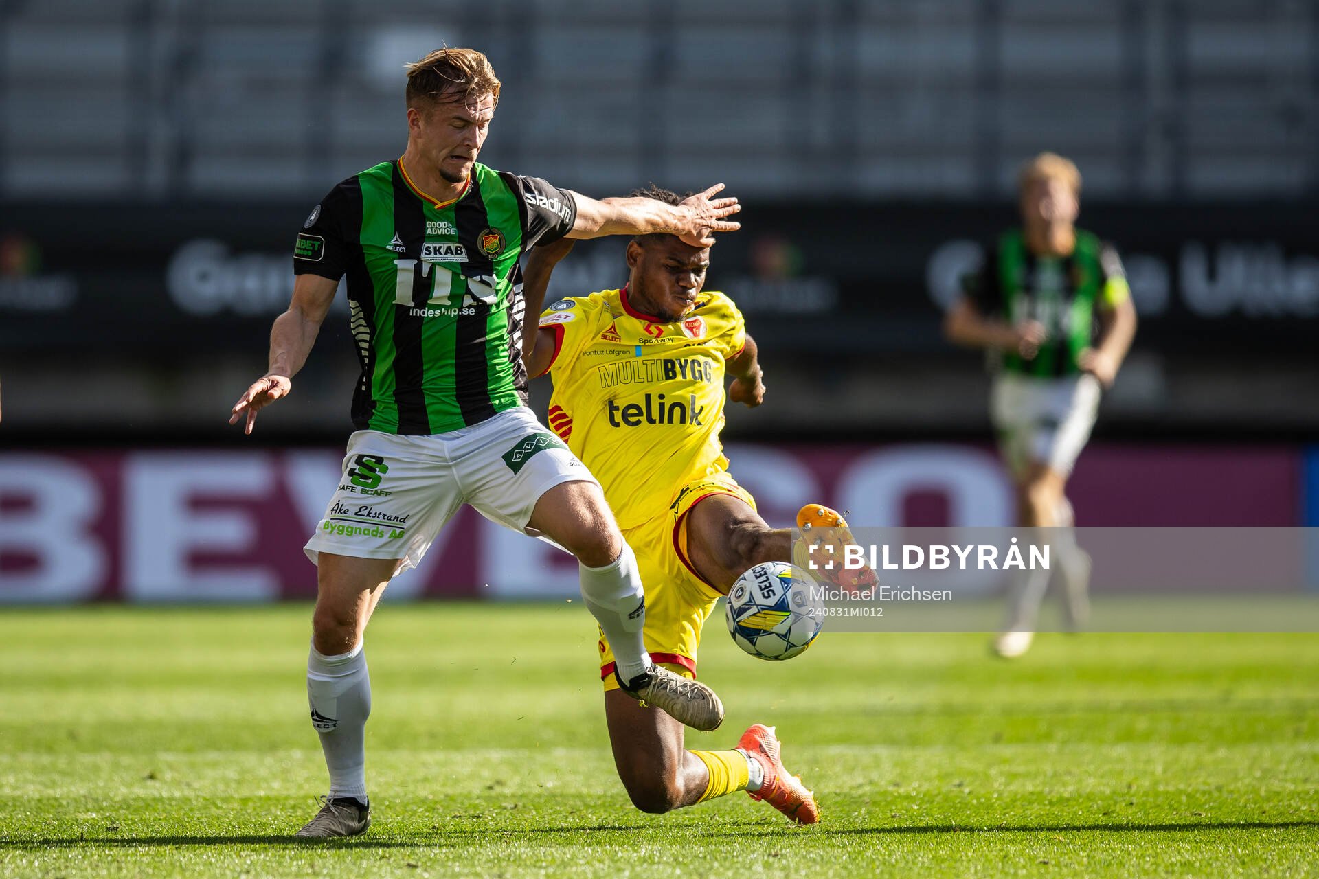 GAIS Alexander Ahl Holmström och Kalmars Vince Osuji