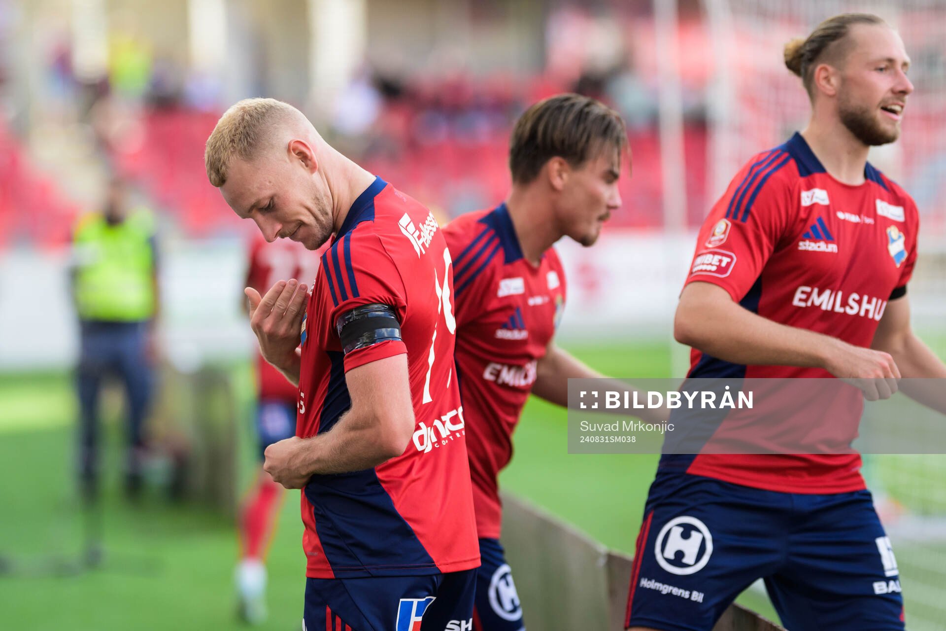 Östers Adam Bergmark Wiberg jublar