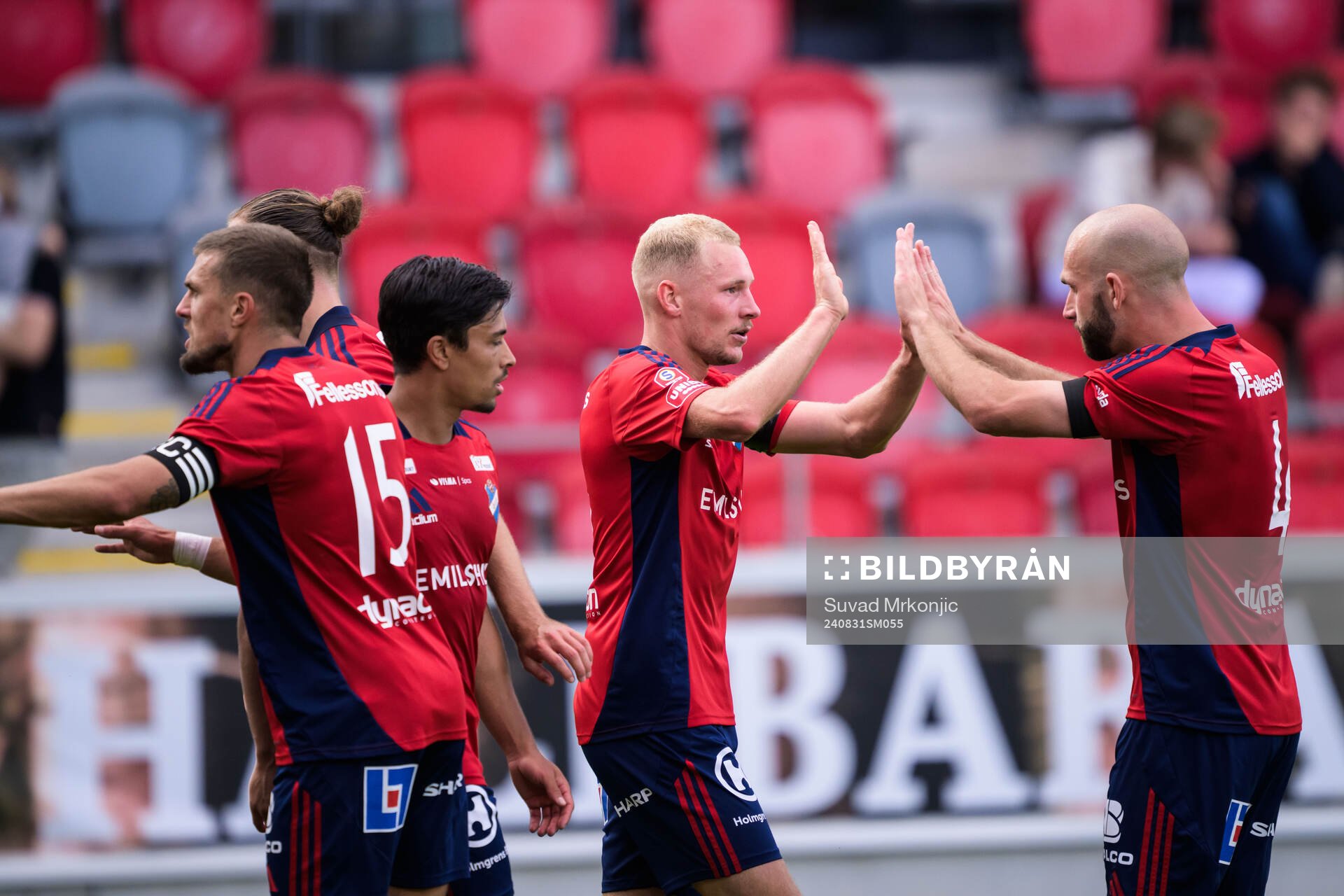 Östers Adam Bergmark Wiberg och Sebastian Hedlund jublar