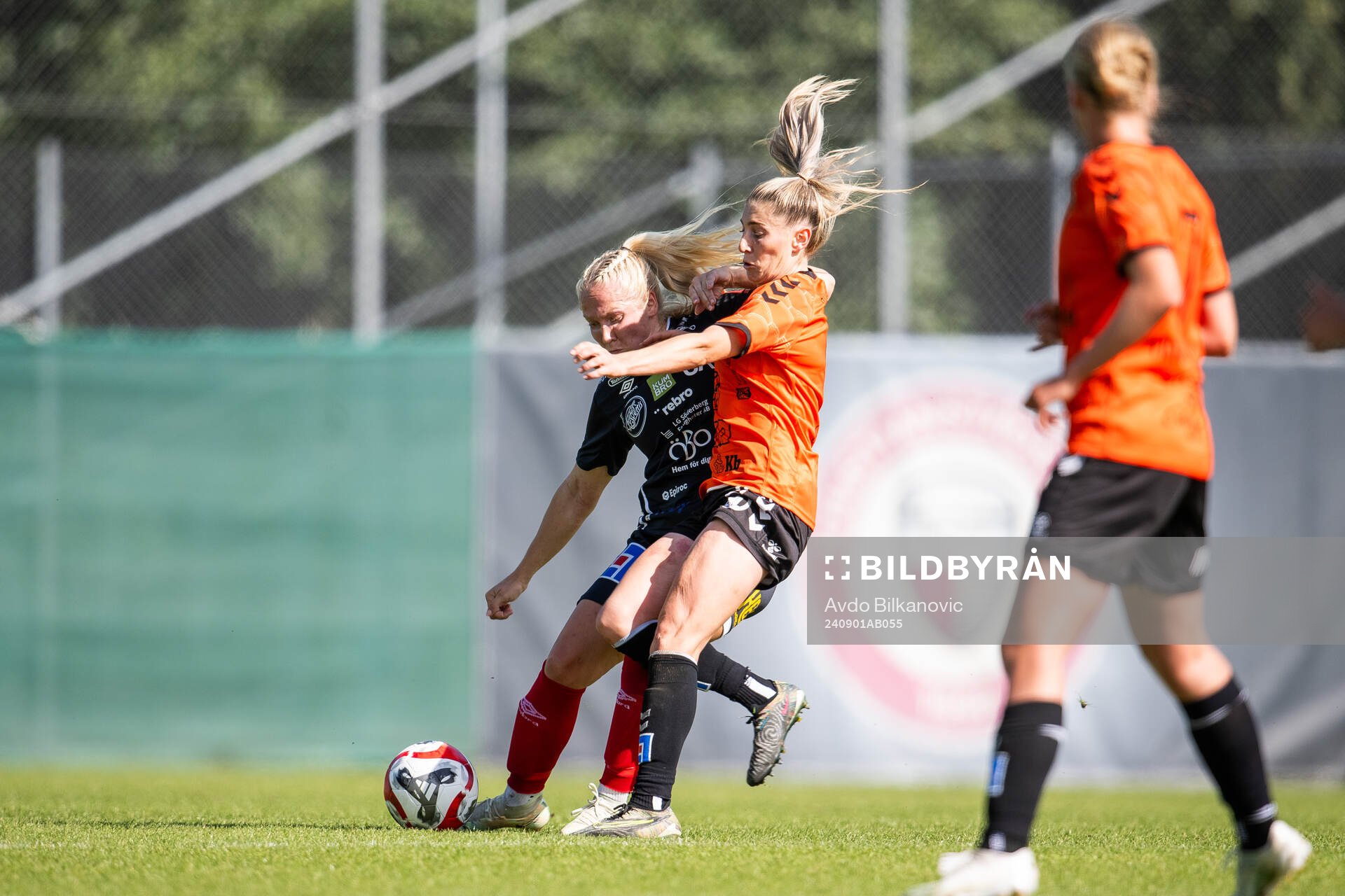 Kristianstads Remy Siemsen och KIF Örebros Maggy Elizabeth