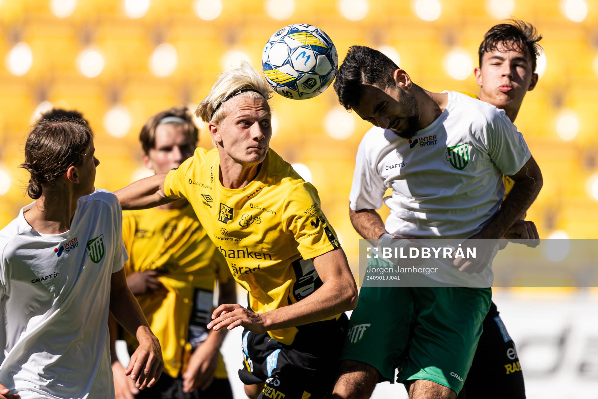 Elfsborgs Kasper Örtegren och Hammarbys Rebar Mustaffa Mohamad under fotbollsmatchen i P17 Allsvenskan Södra mellan Elfsborg och Hammarby den 1 september 2024 i Borås. 