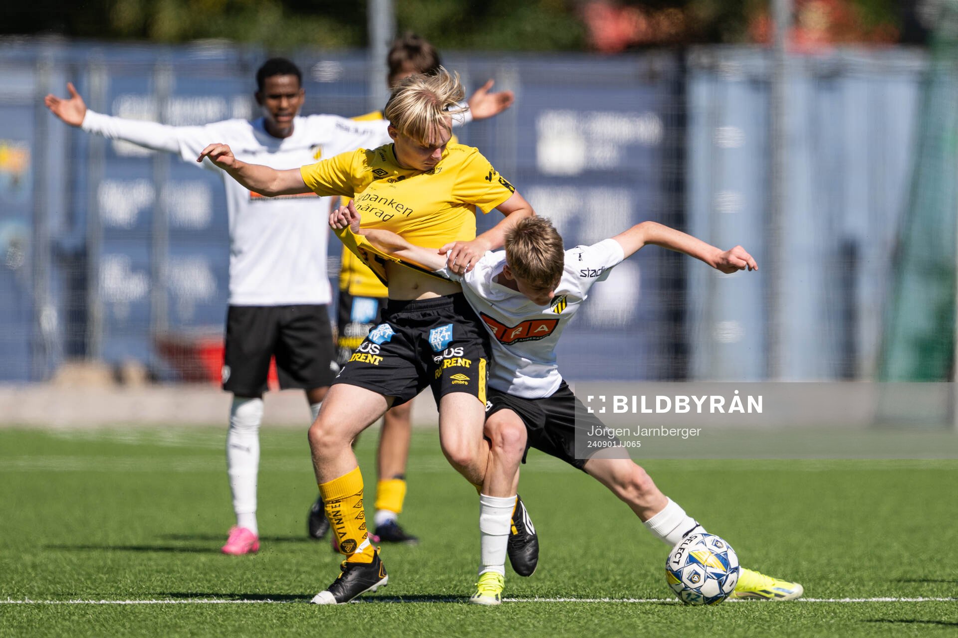 Elfsborgs Arvid Sandberg och BK Häckens Benjamin Samuelsson