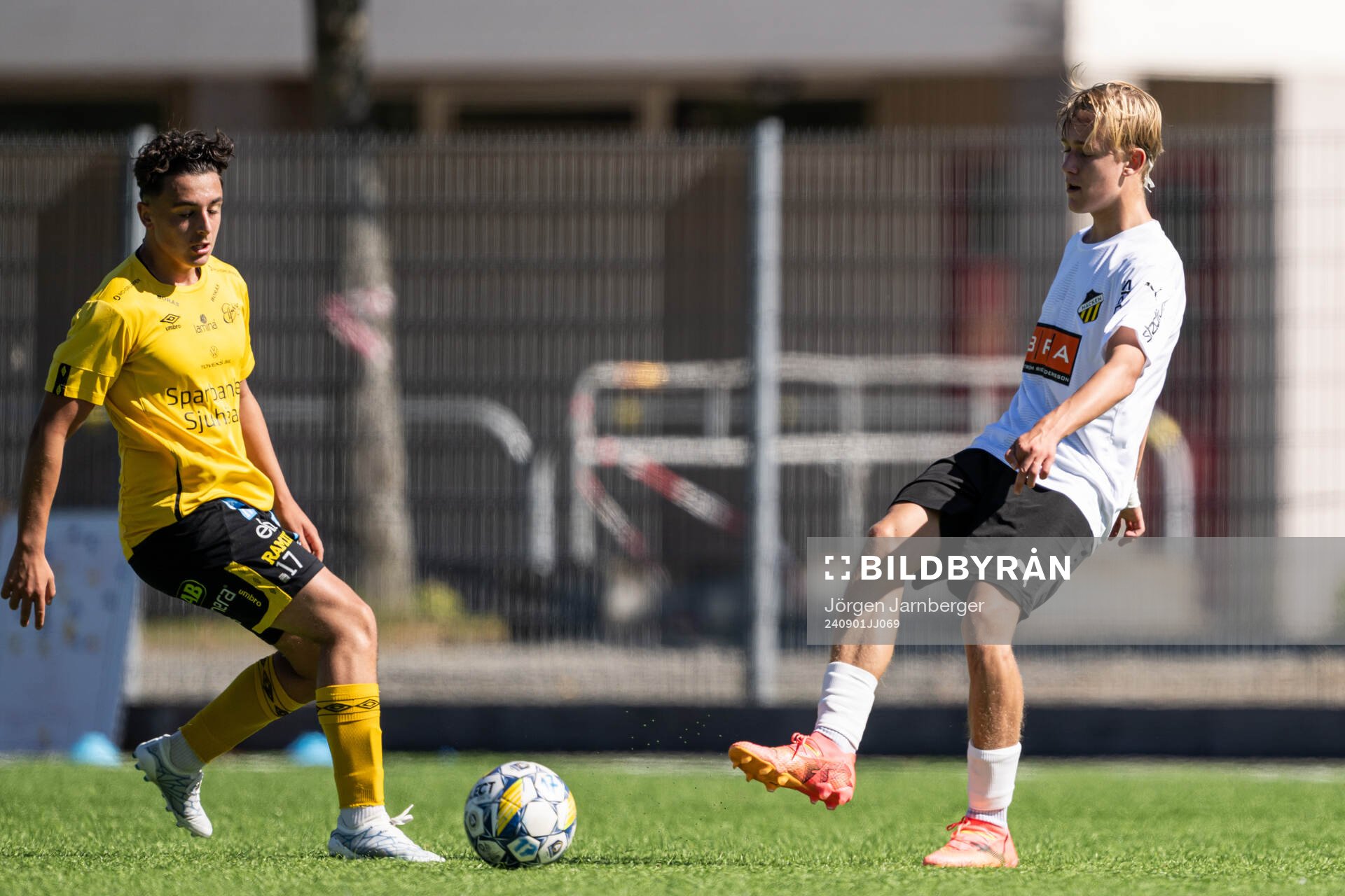 Elfsborgs Adrian Goq och BK Häckens Viggo Bengtsson