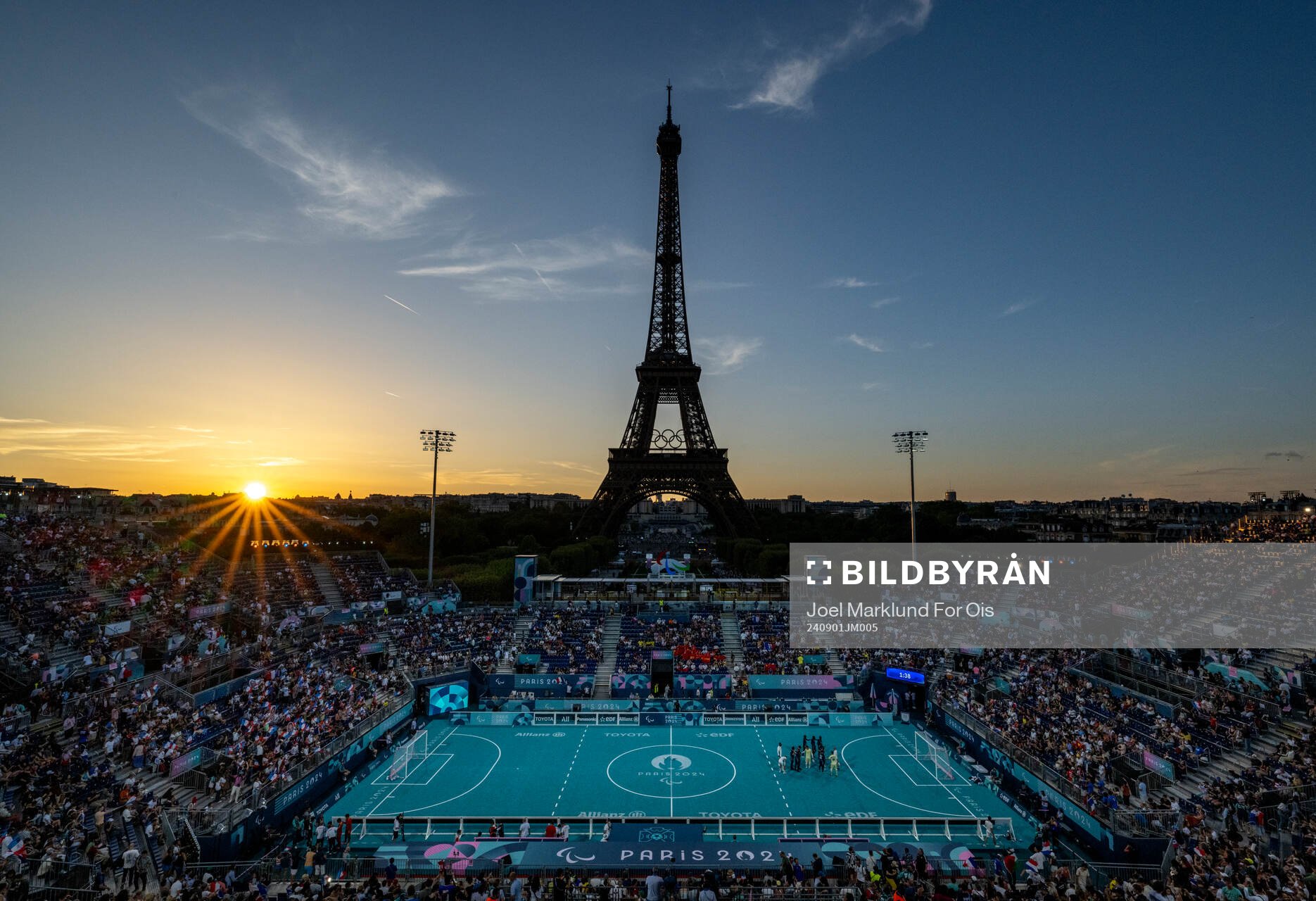 A handout photo made available by the Olympic Information Service of the International Olympic Committee show General view as the France Blind Football squad have a team huddle as the sunsets ahead of the Blind Football Men’s Preliminary Round Group A match between France and People’s Republic of China at the Eiffel Tower Stadium at the Paris 2024 Paralympic Games, Paris, France. Sunday 1 September 2024.