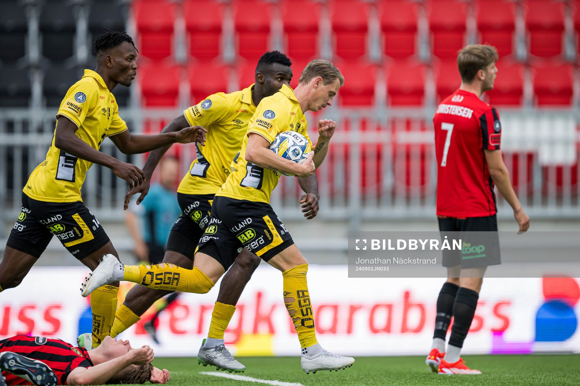 Elfsborgs Simon Hedlund jublar