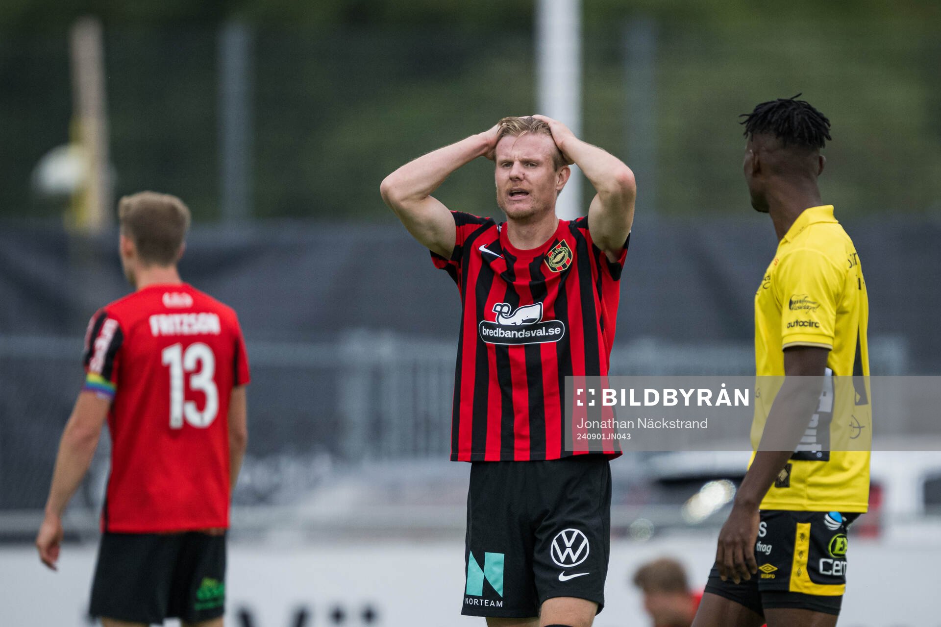 Brommapojkarnas Eric Björkander  deppar