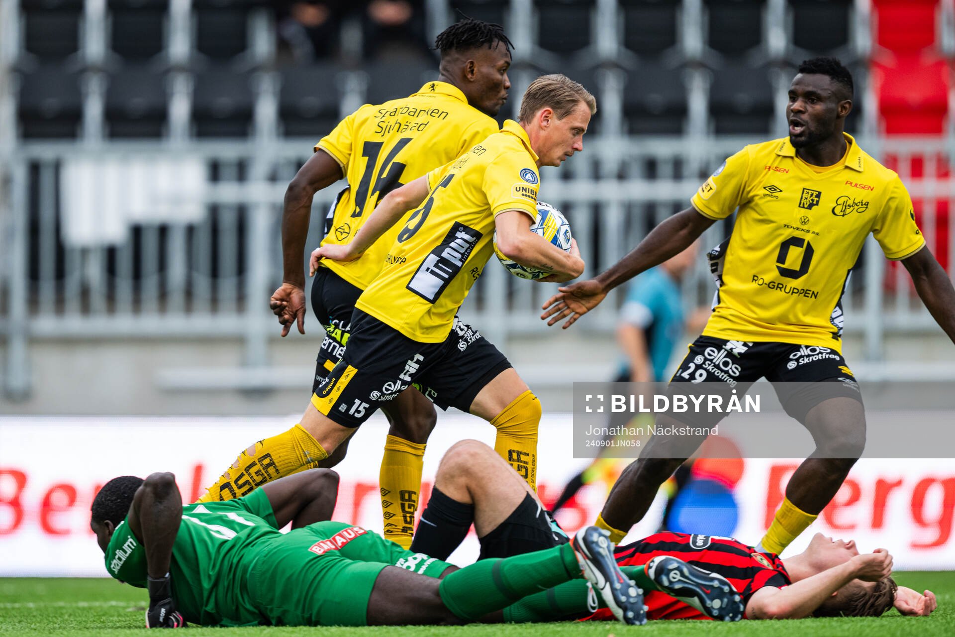 Elfsborgs Simon Hedlund jublar