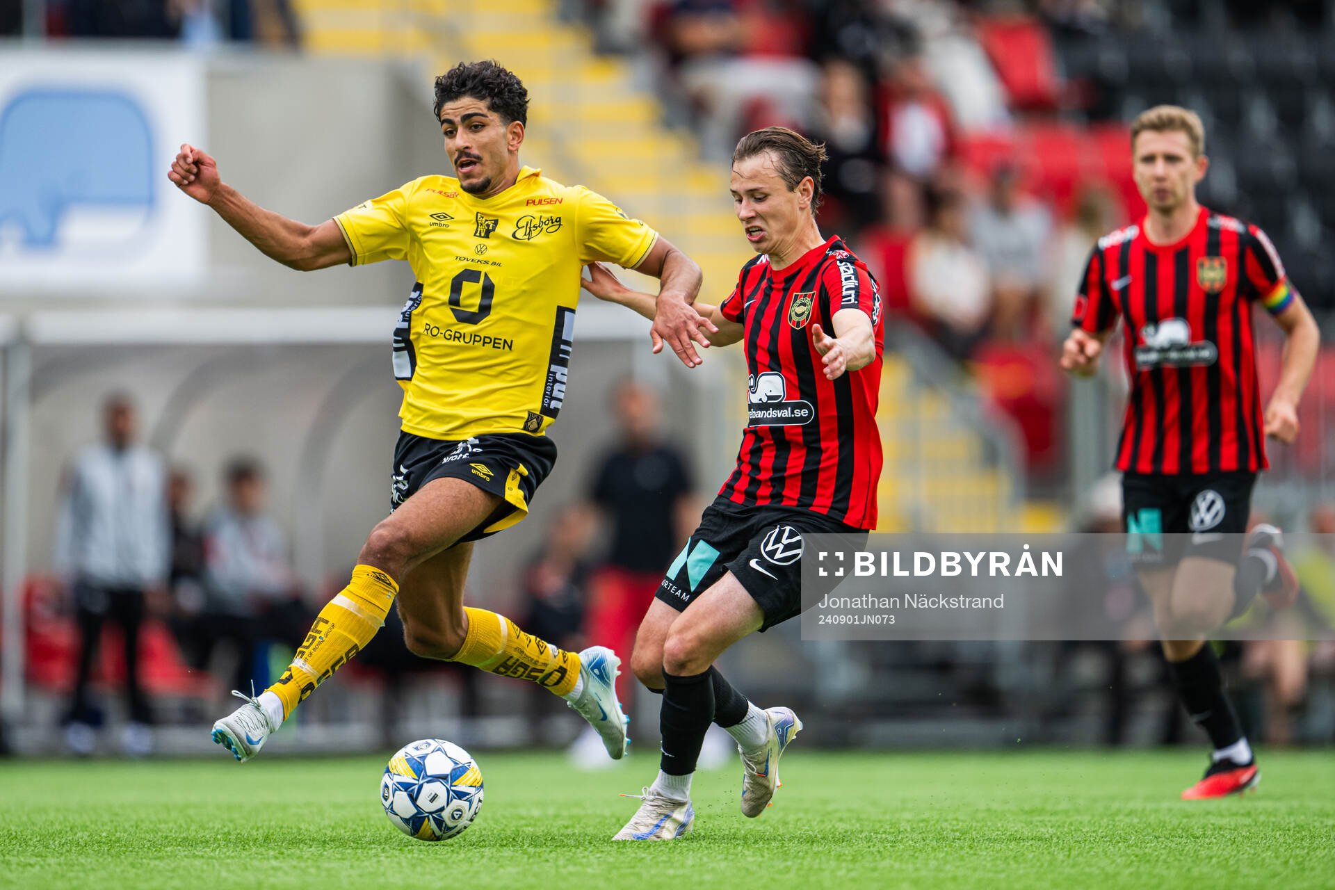 Elfsborgs Ahmed Qasem och Brommapojkarnas Alex Timossi