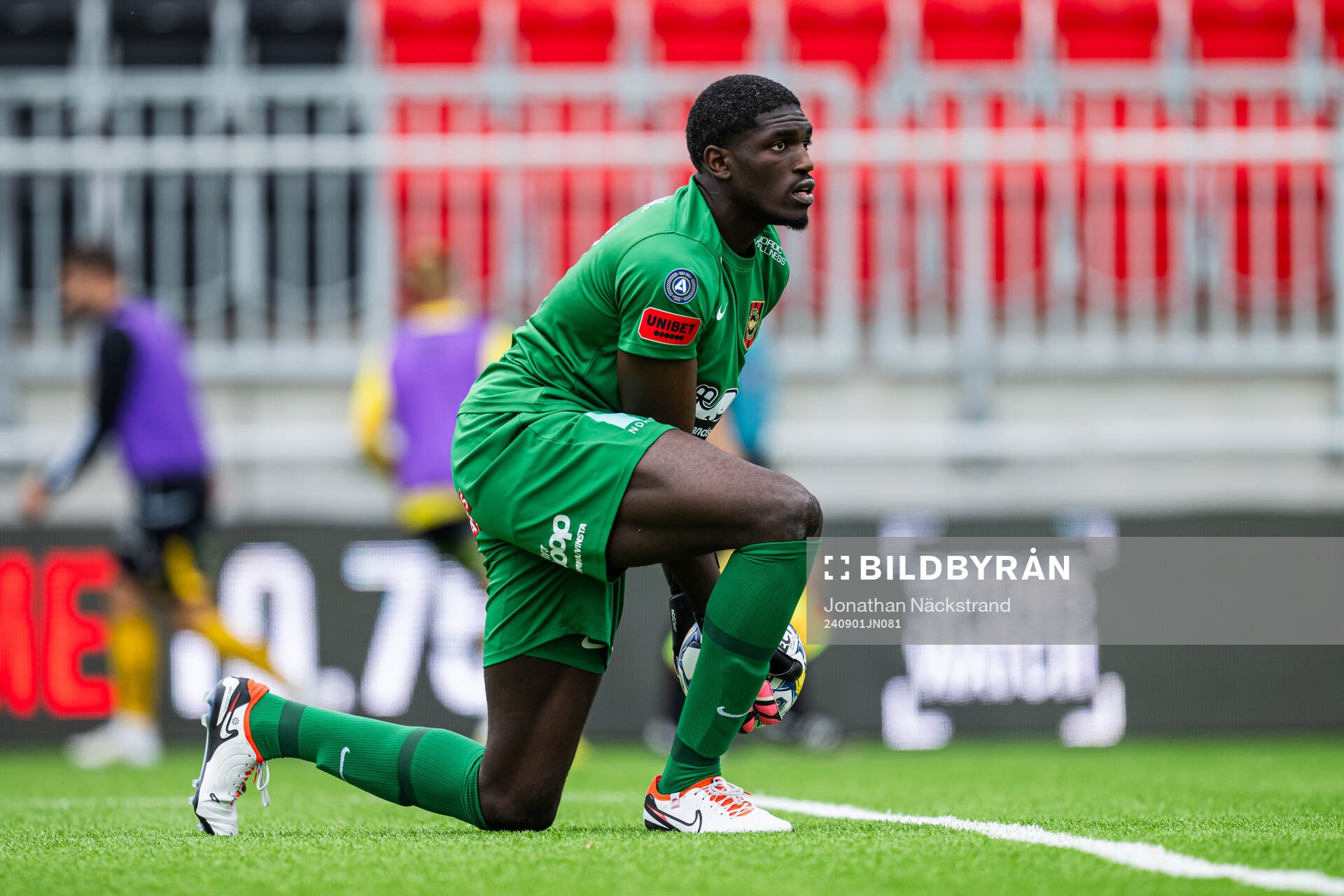 Brommapojkarnas målvakt Otega Ekperuoh
