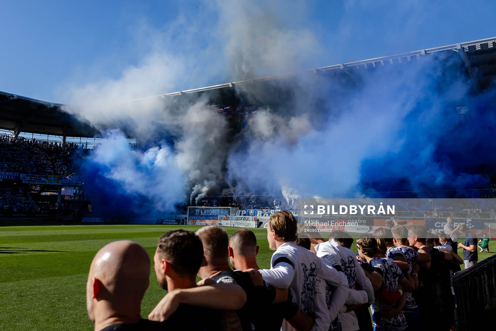 IFK Göteborgs supportar inför fotbollsmatchen i Allsvenskan mellan IFK Göteborg och Hammarby den 1 september 2024 i Göteborg. 