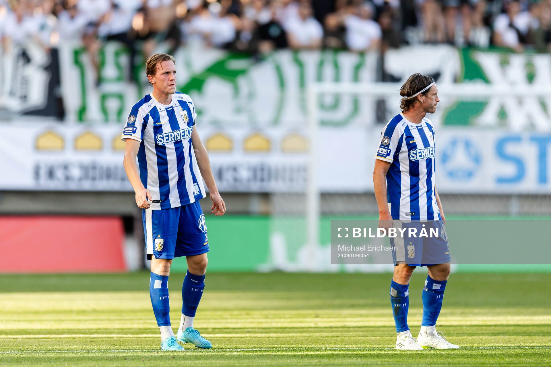 IFK Göteborgs Adam Carlén och Gustav Svensson deppar